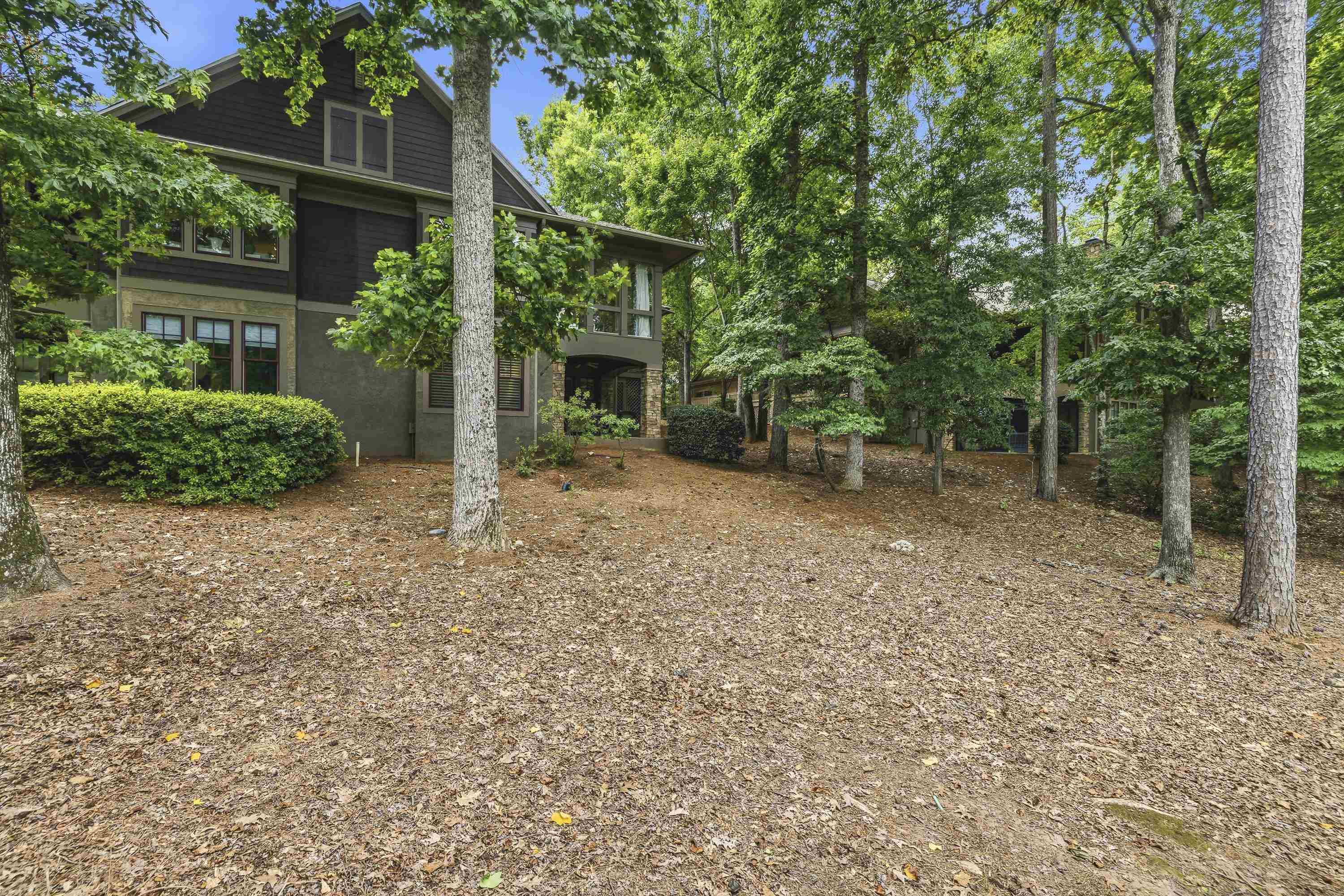 1041 LOCKETS TRAIL
