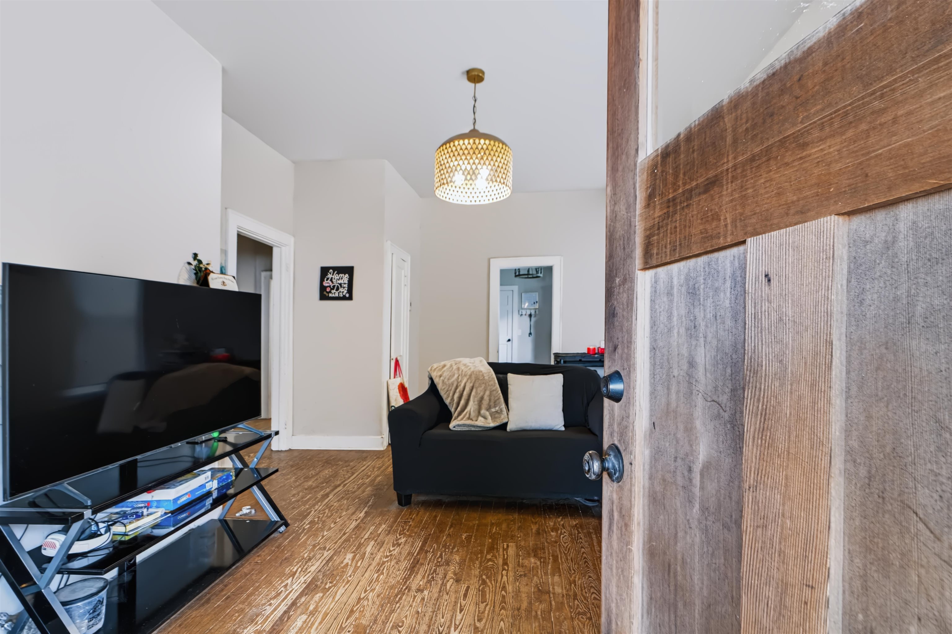 102 N WALNUT STREET