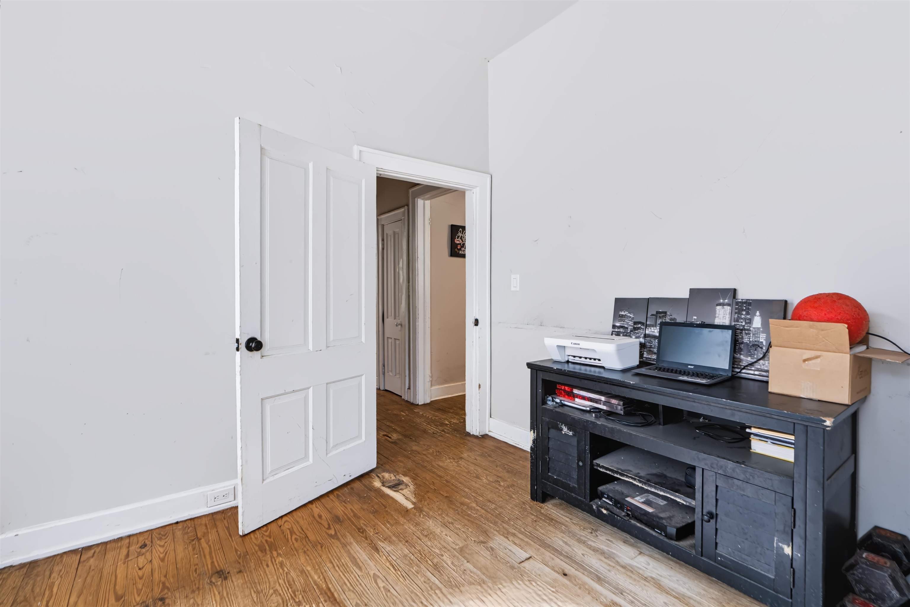 102 N WALNUT STREET