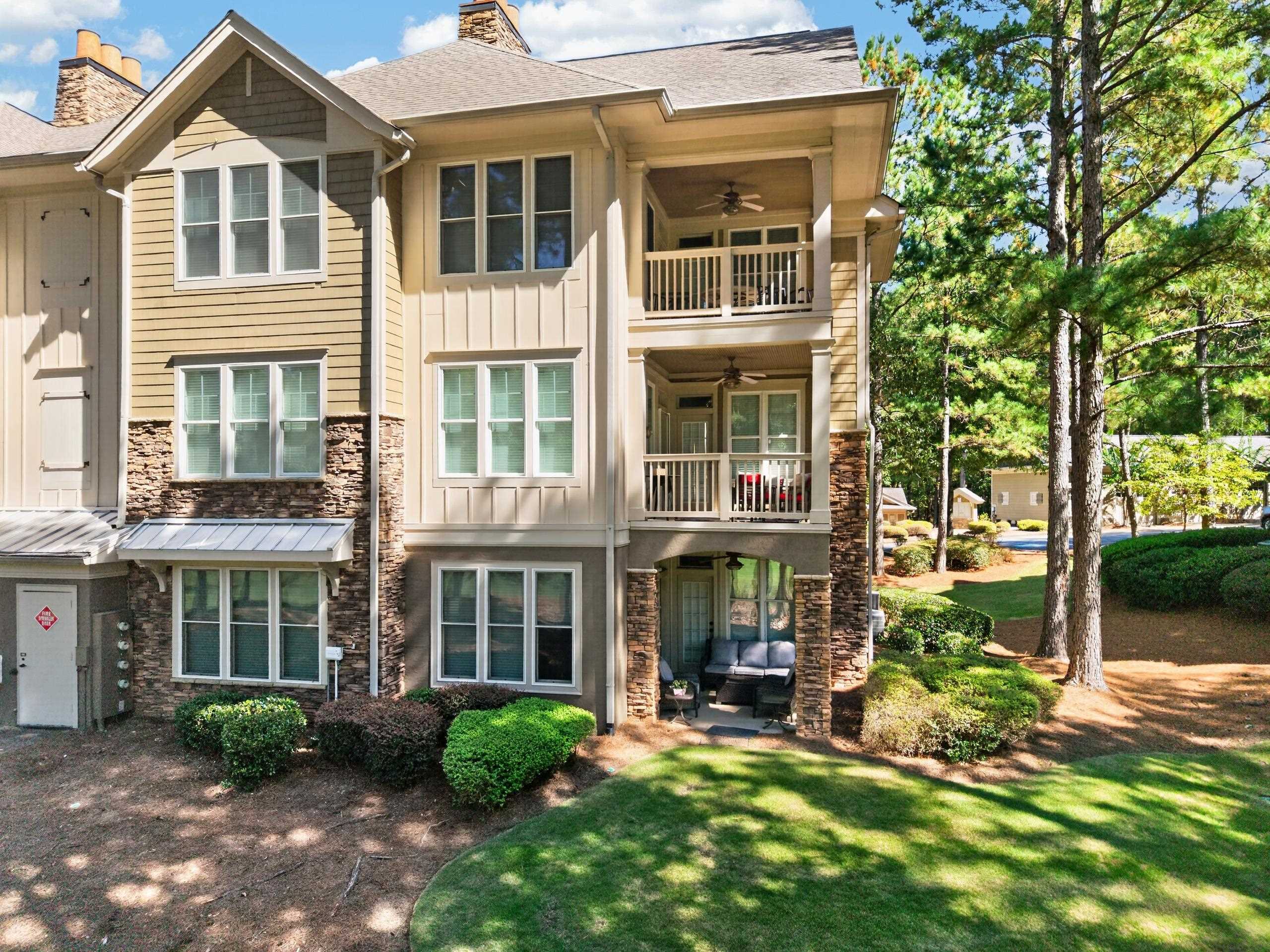 1020 C CREEKSIDE