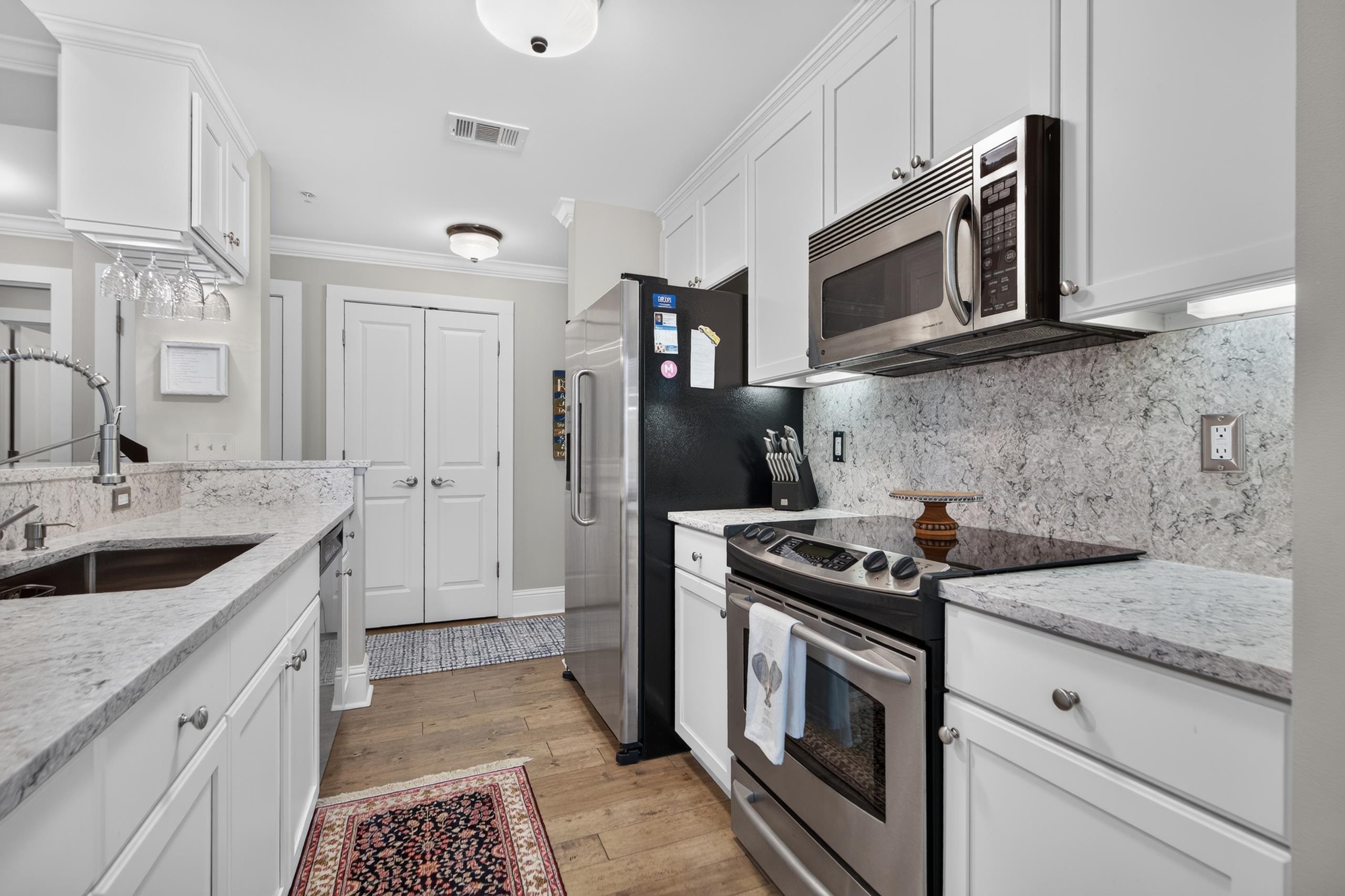 1020 C CREEKSIDE