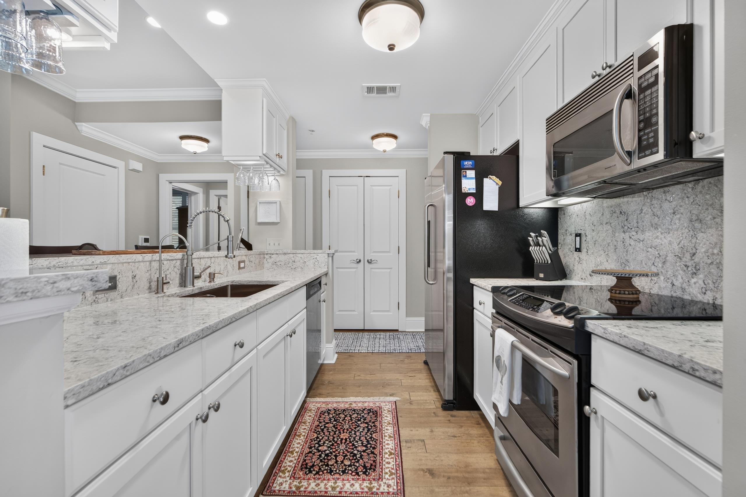 1020 C CREEKSIDE