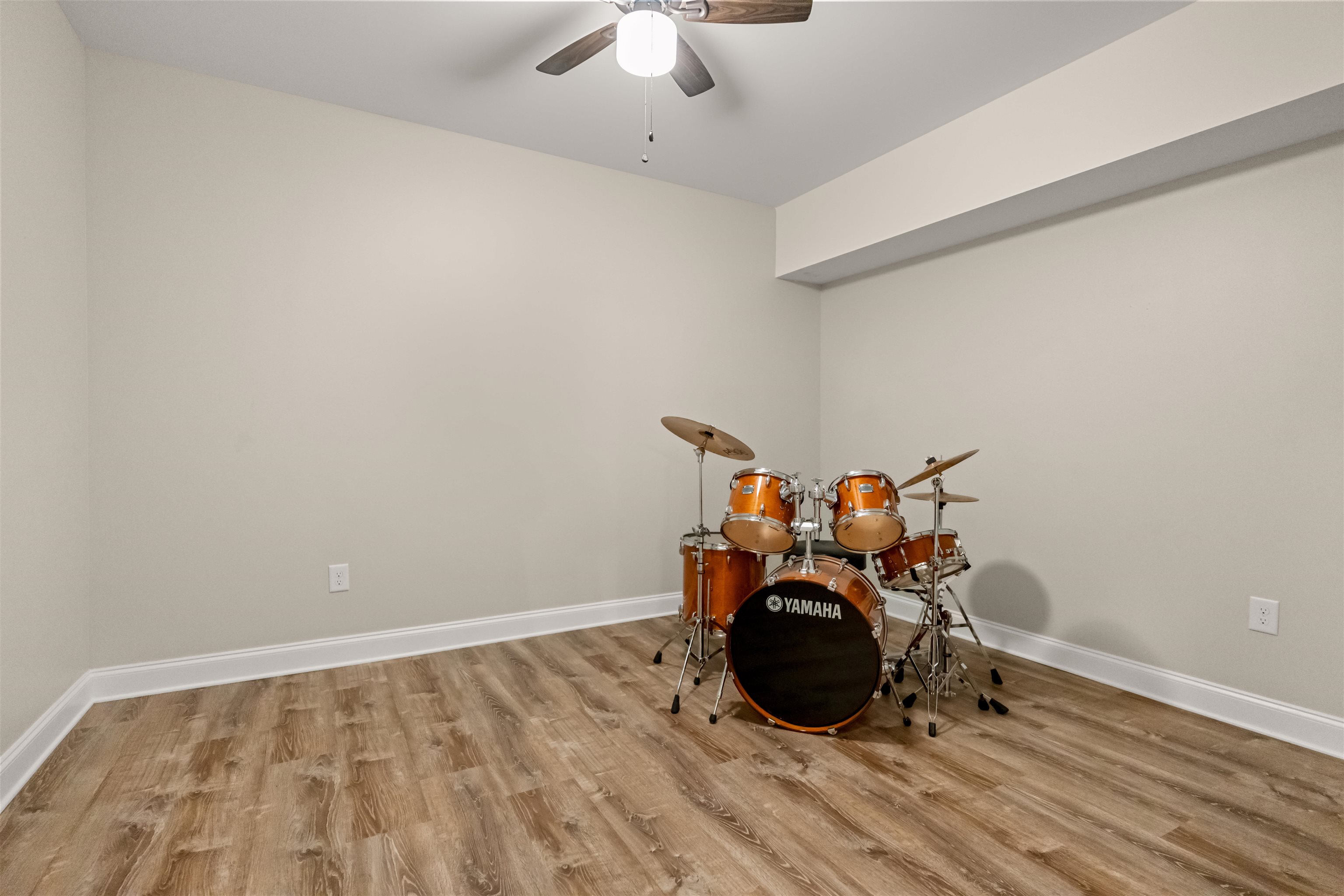 198 DEERFIELD LANE