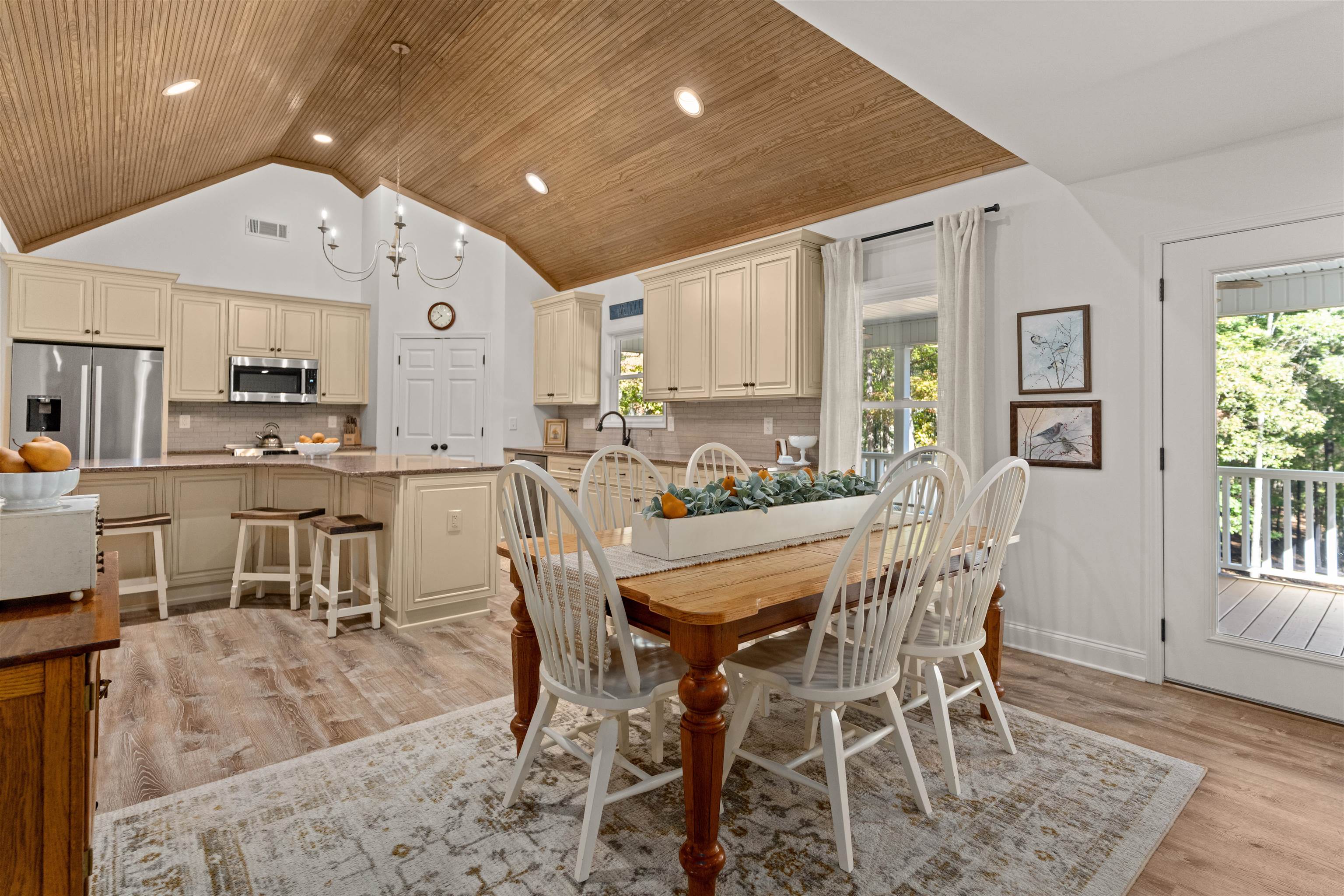 198 DEERFIELD LANE