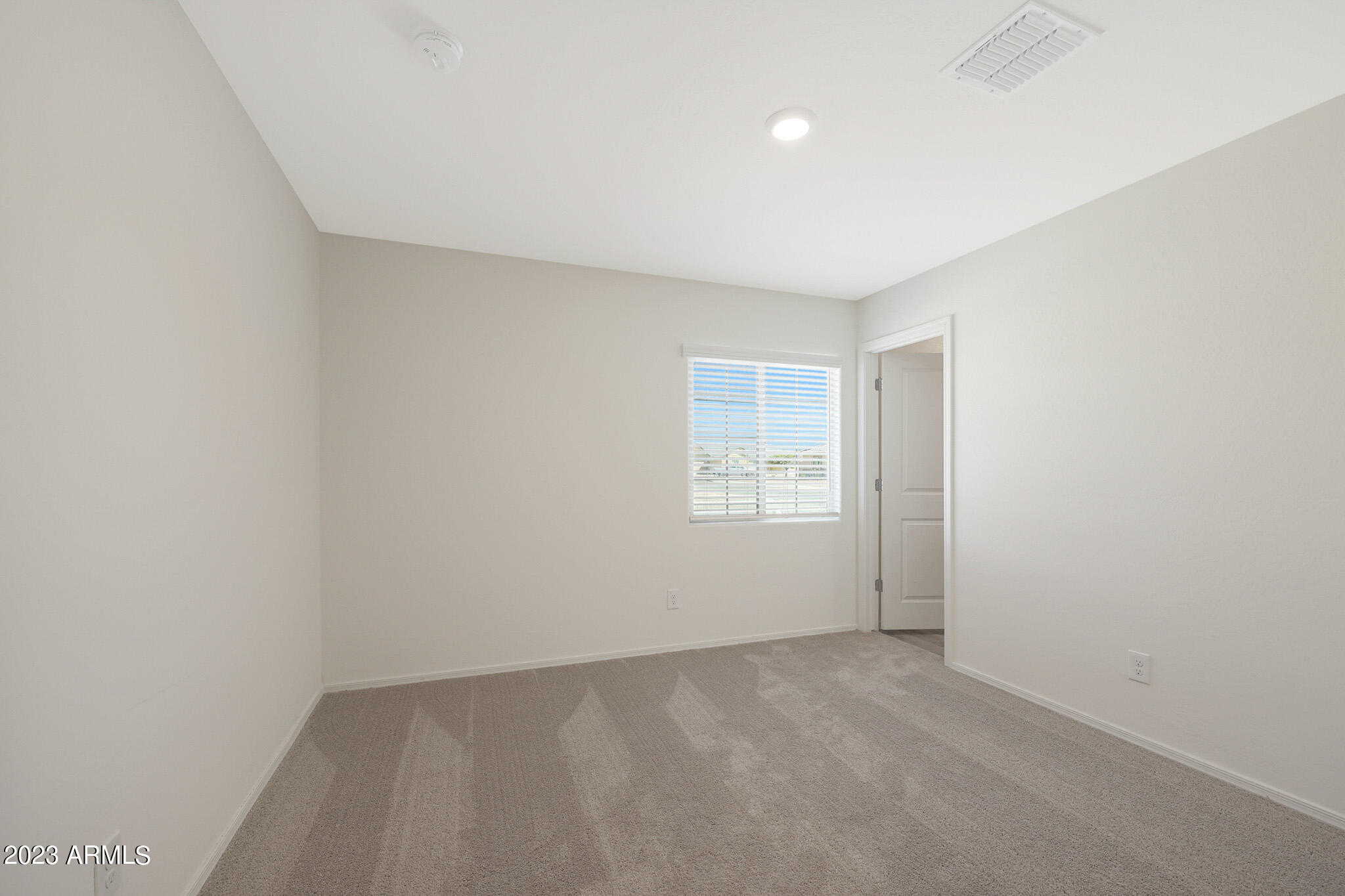215 E RIDGEVIEW Trail