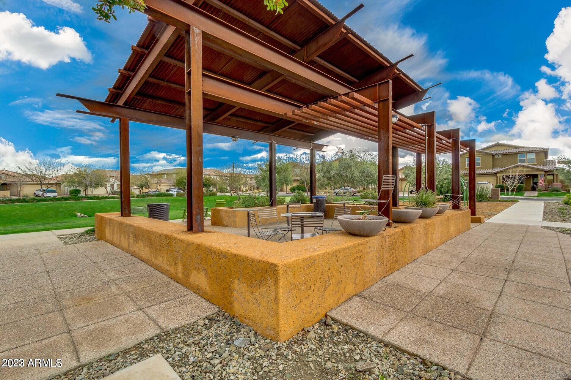 9712 E RAINBOW Avenue