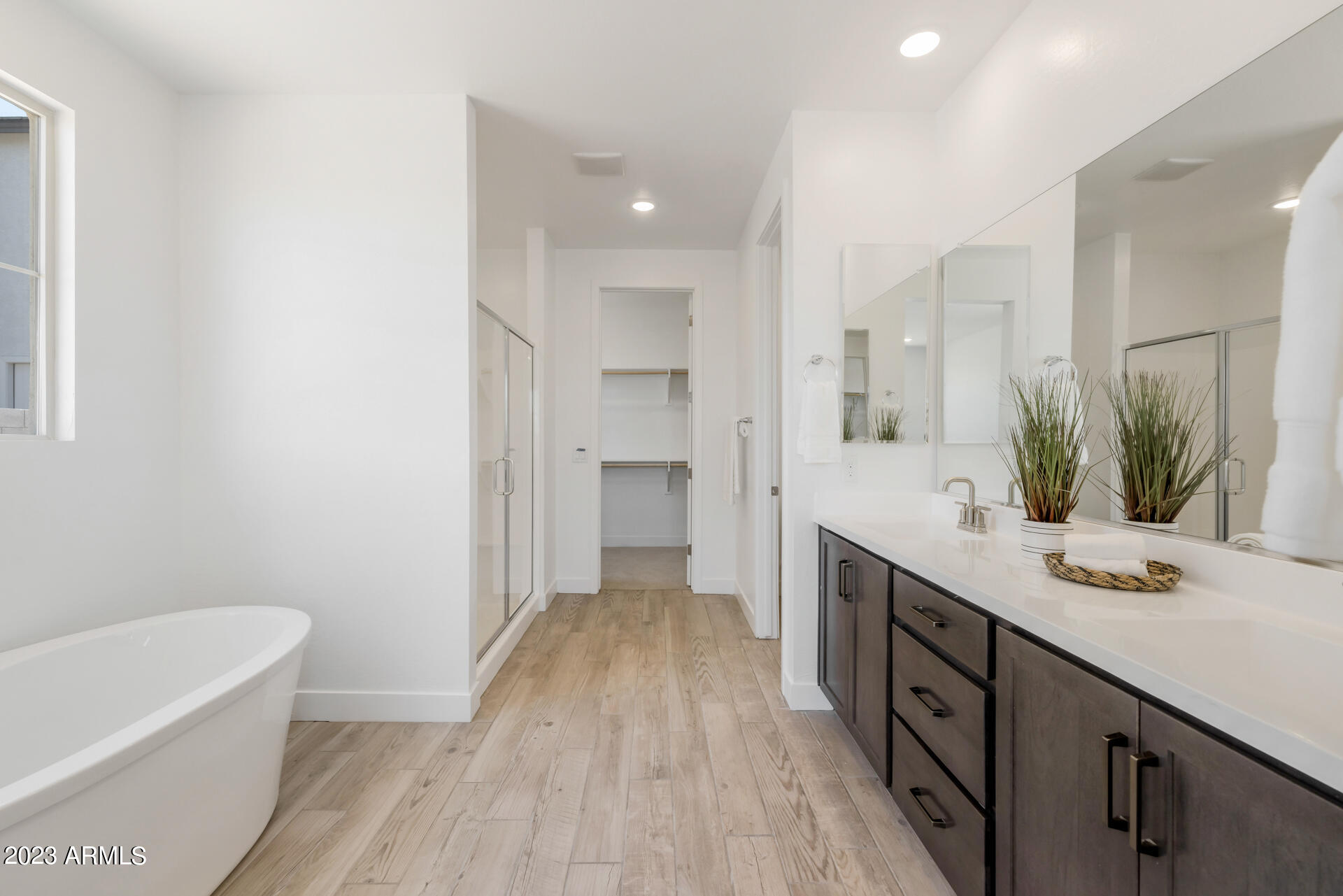 9712 E RAINBOW Avenue