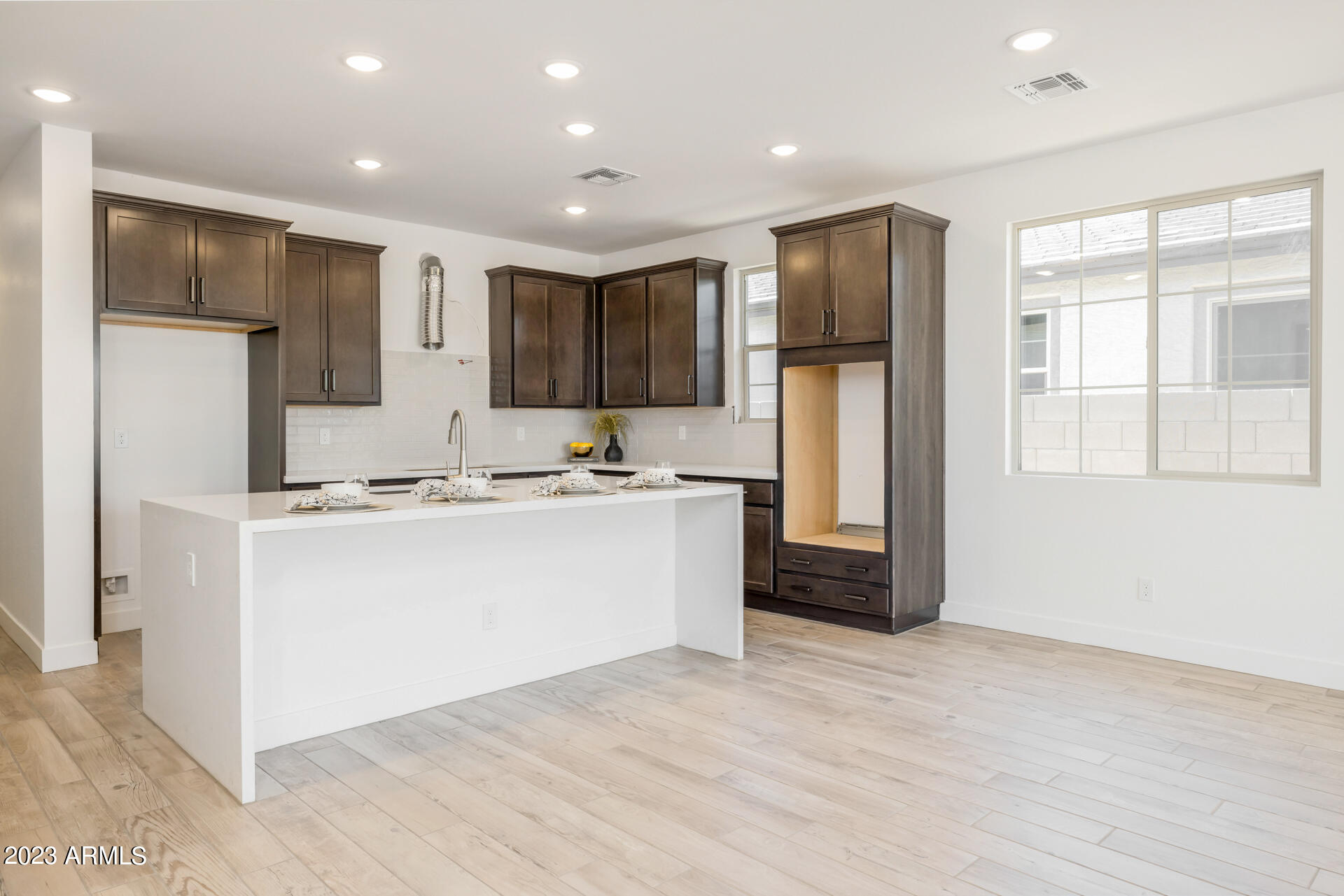 9712 E RAINBOW Avenue