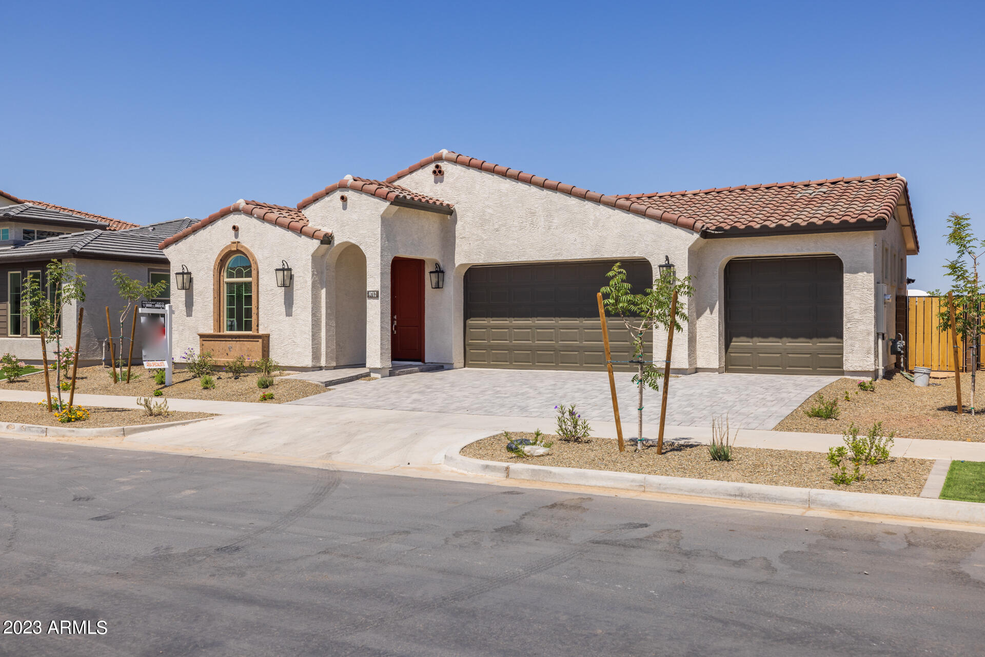 9712 E RAINBOW Avenue