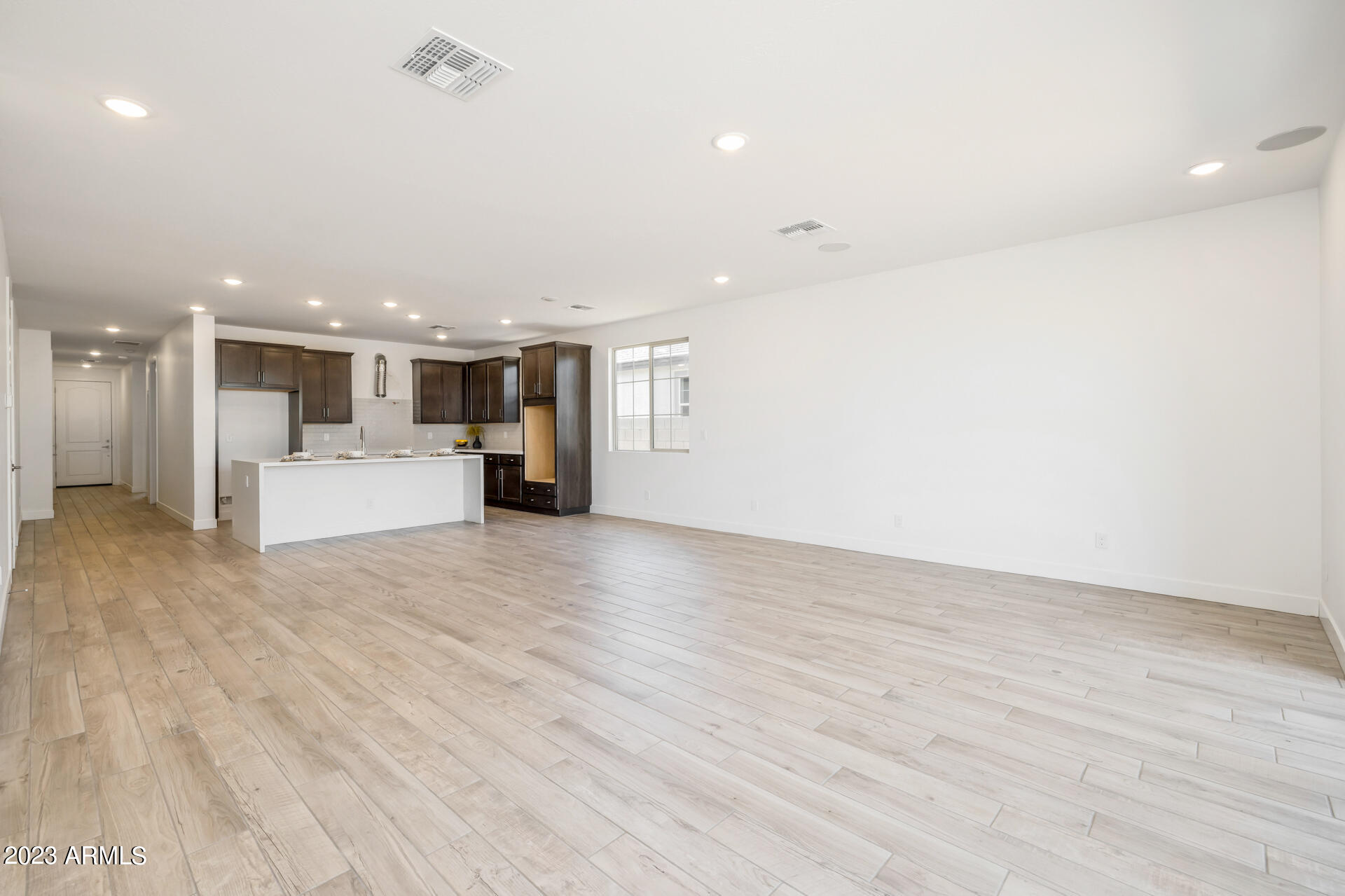 9712 E RAINBOW Avenue