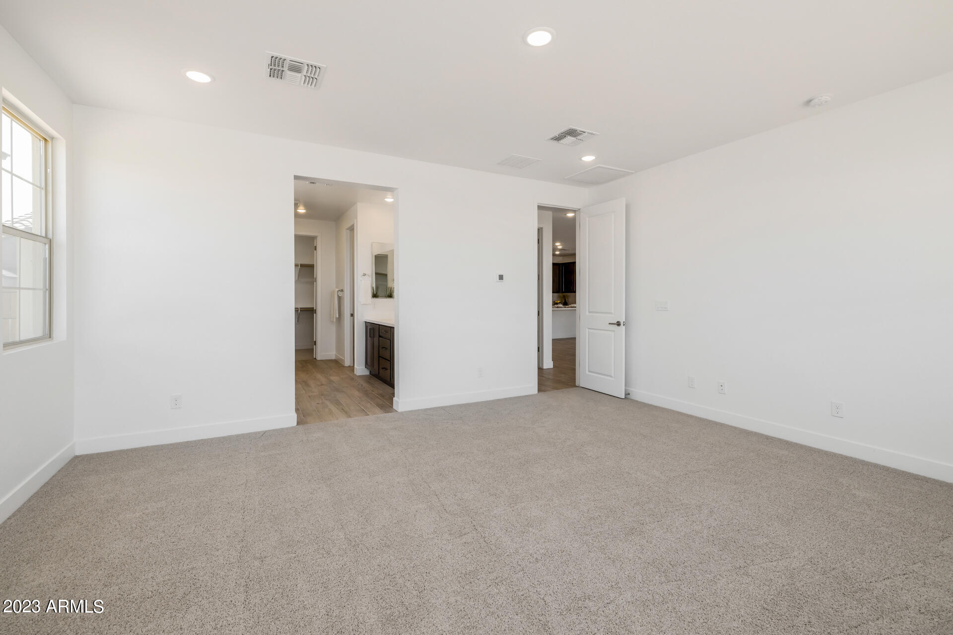 9712 E RAINBOW Avenue