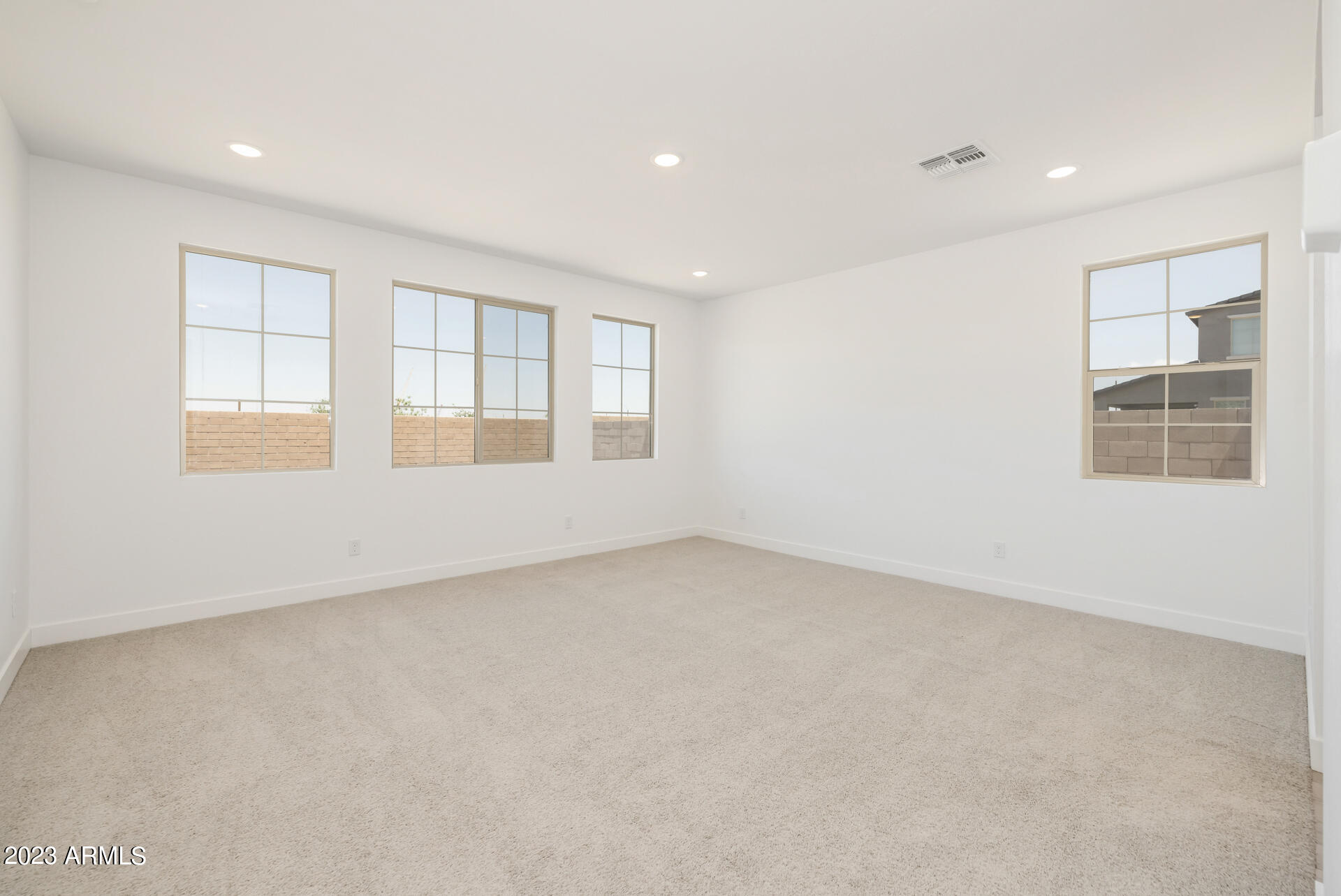 9712 E RAINBOW Avenue