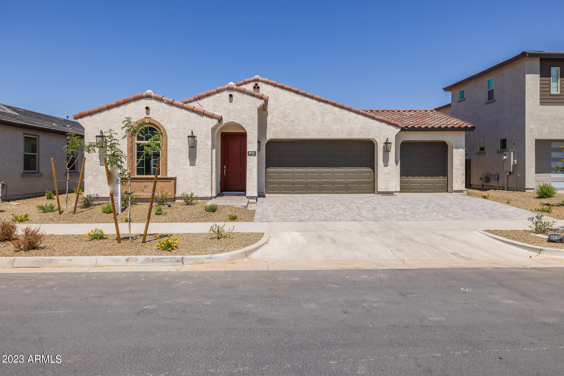 9712 E RAINBOW Avenue