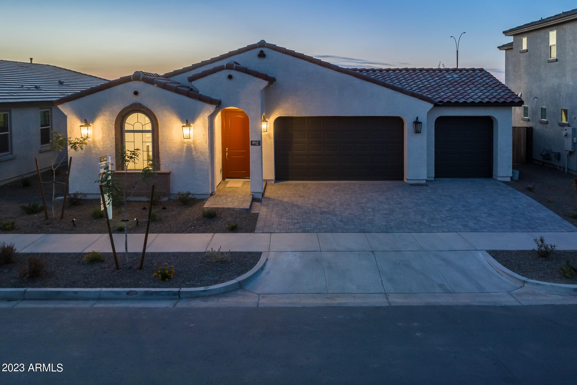 9712 E RAINBOW Avenue