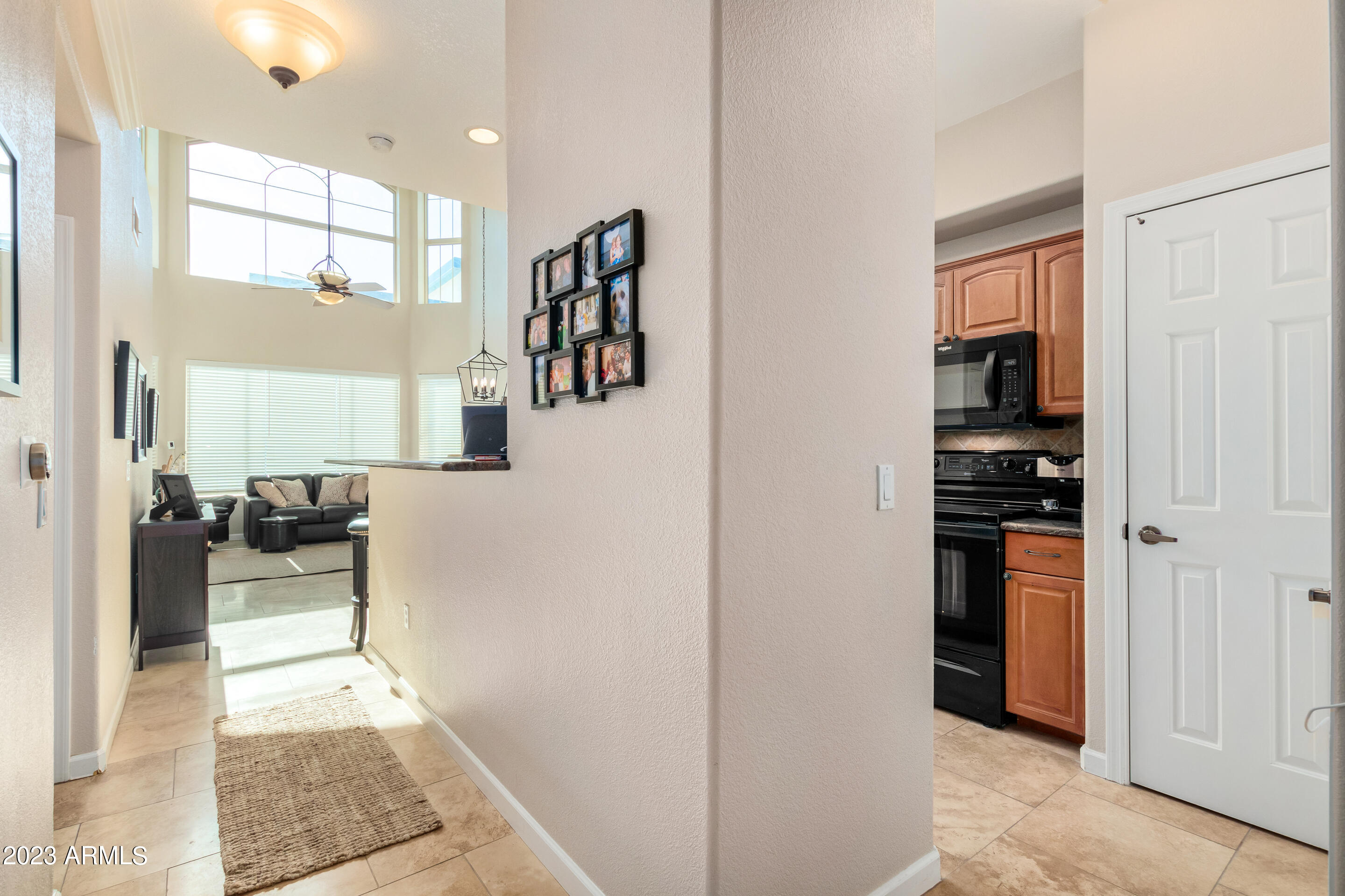 420 W 1ST Street, 328