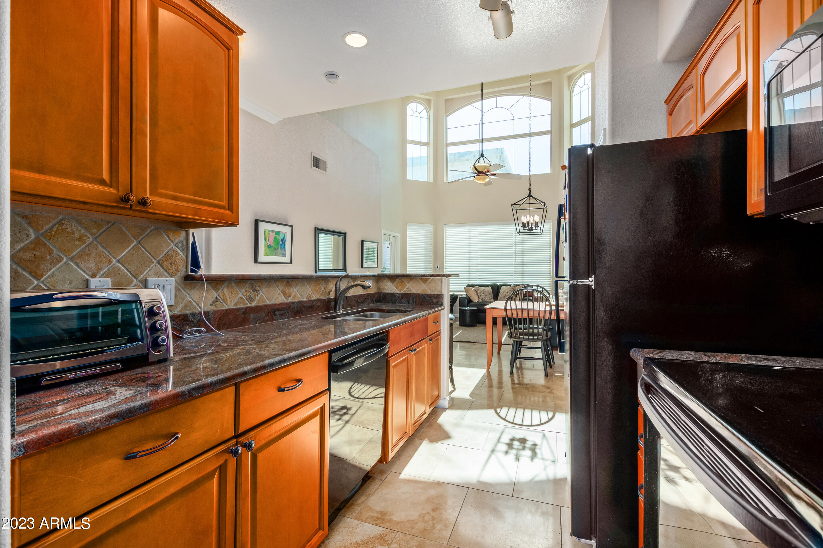 420 W 1ST Street, 328