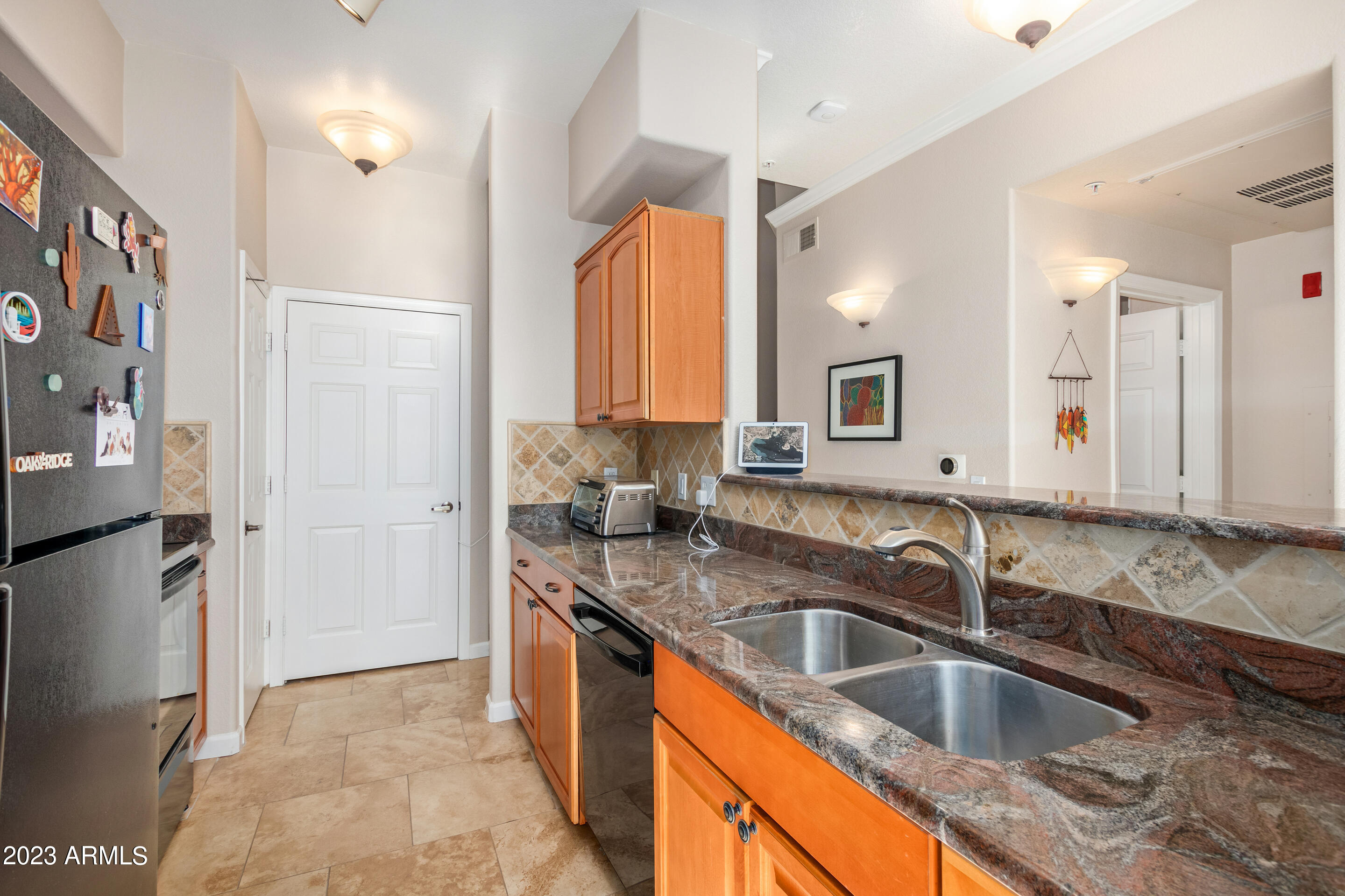 420 W 1ST Street, 328