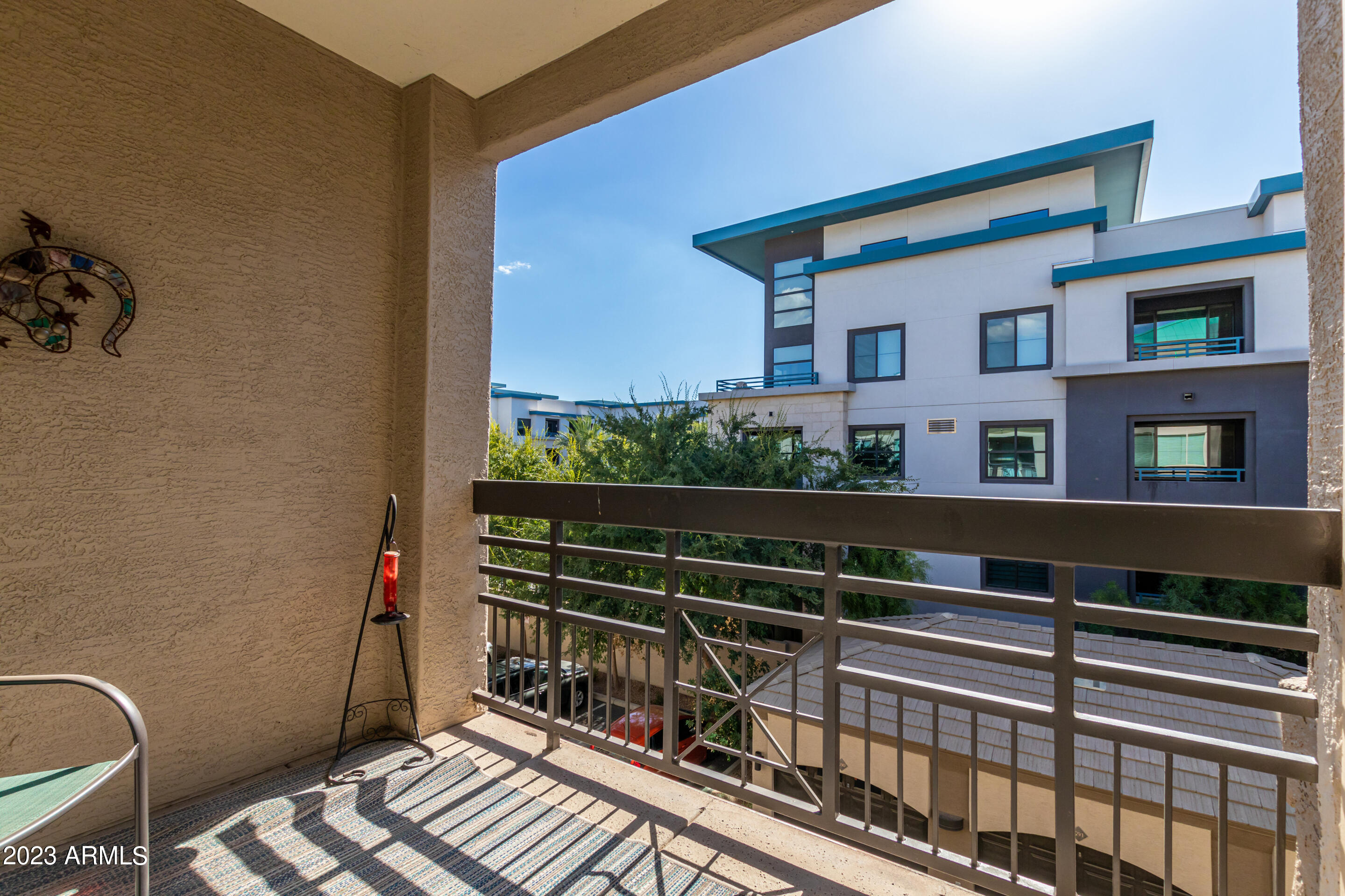 420 W 1ST Street, 328