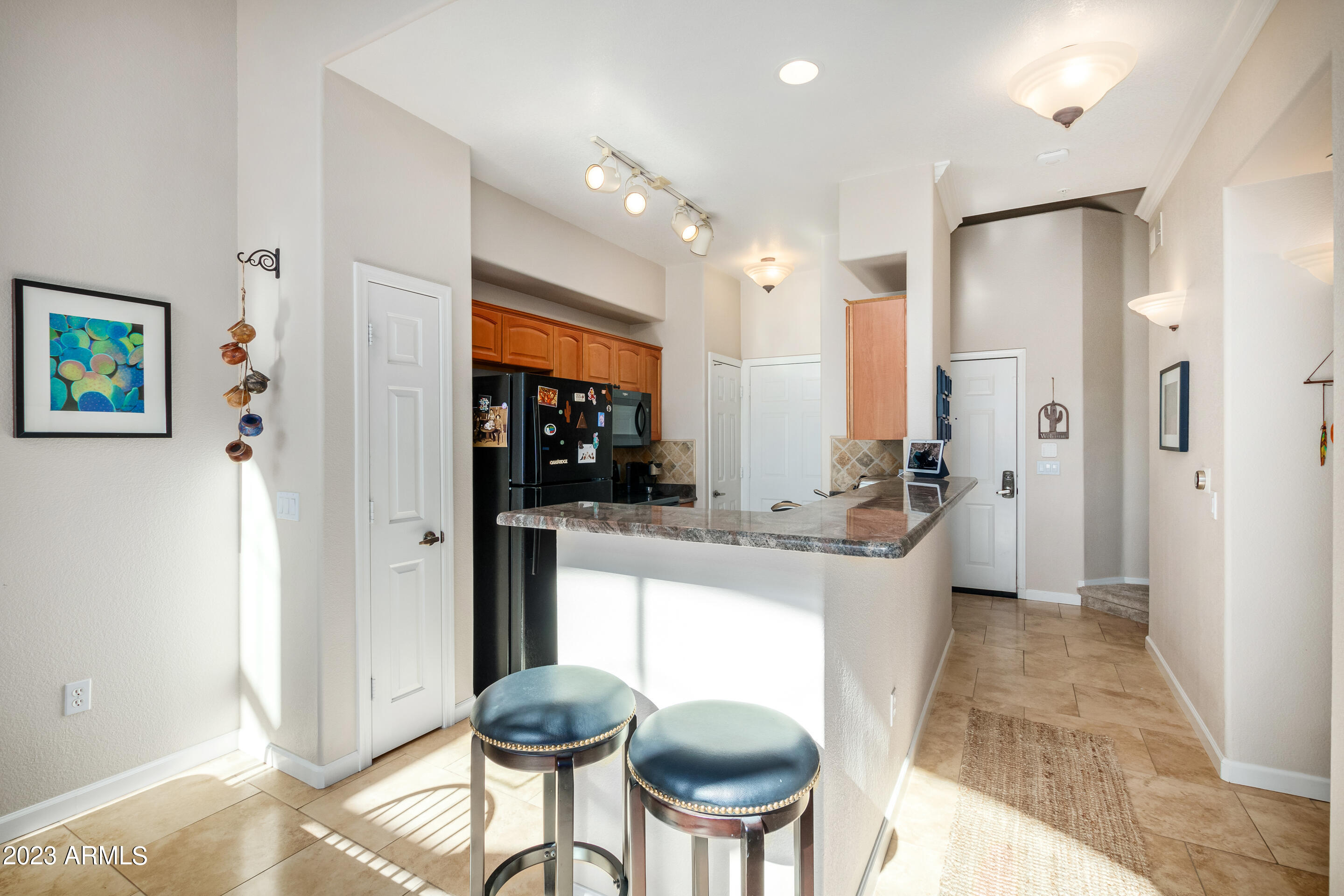 420 W 1ST Street, 328