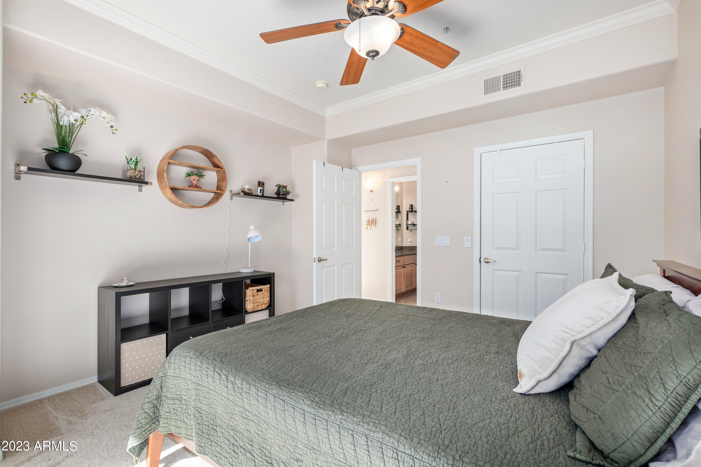 420 W 1ST Street, 328