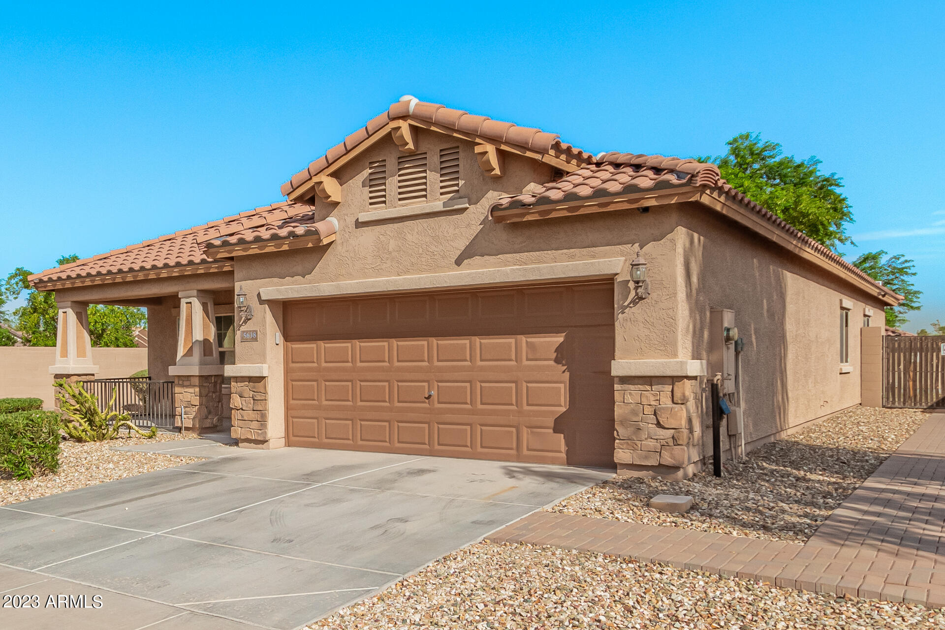 5638 W PEDRO Lane
