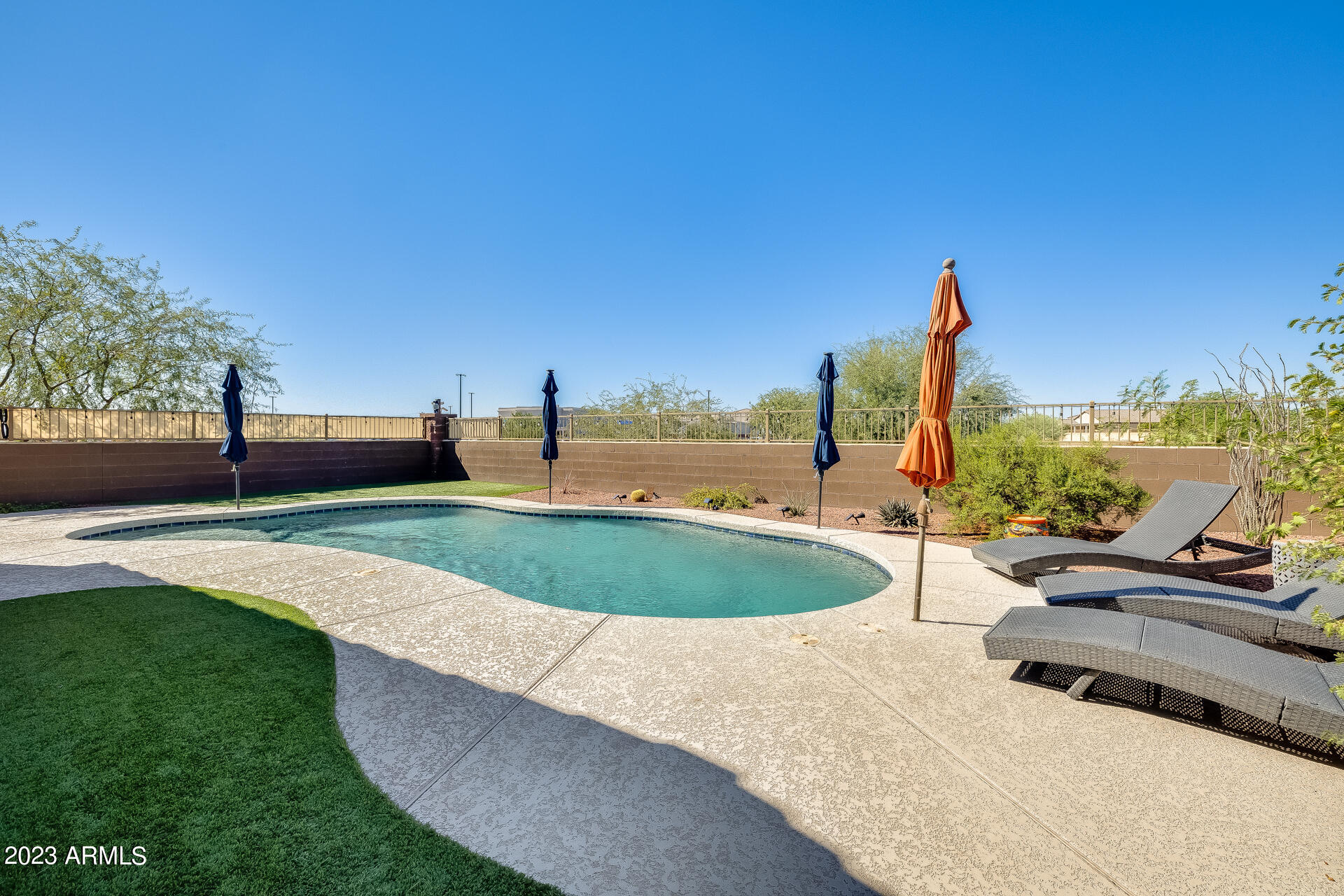 346 S 192ND Drive