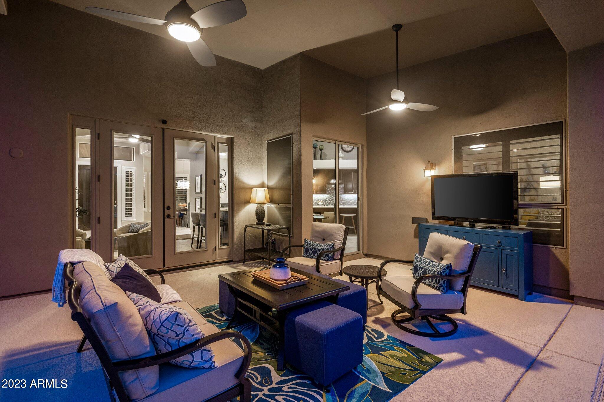 753 E DESERT FLOWER Lane