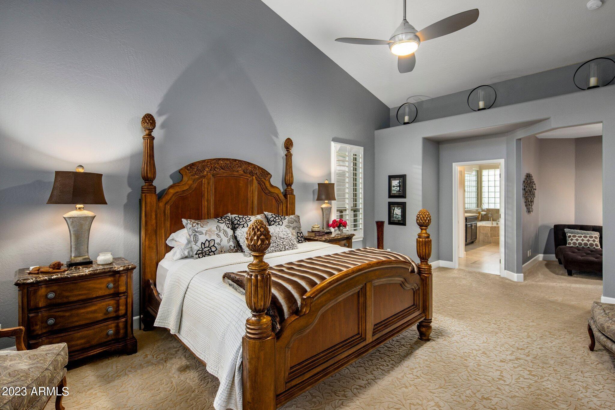 753 E DESERT FLOWER Lane