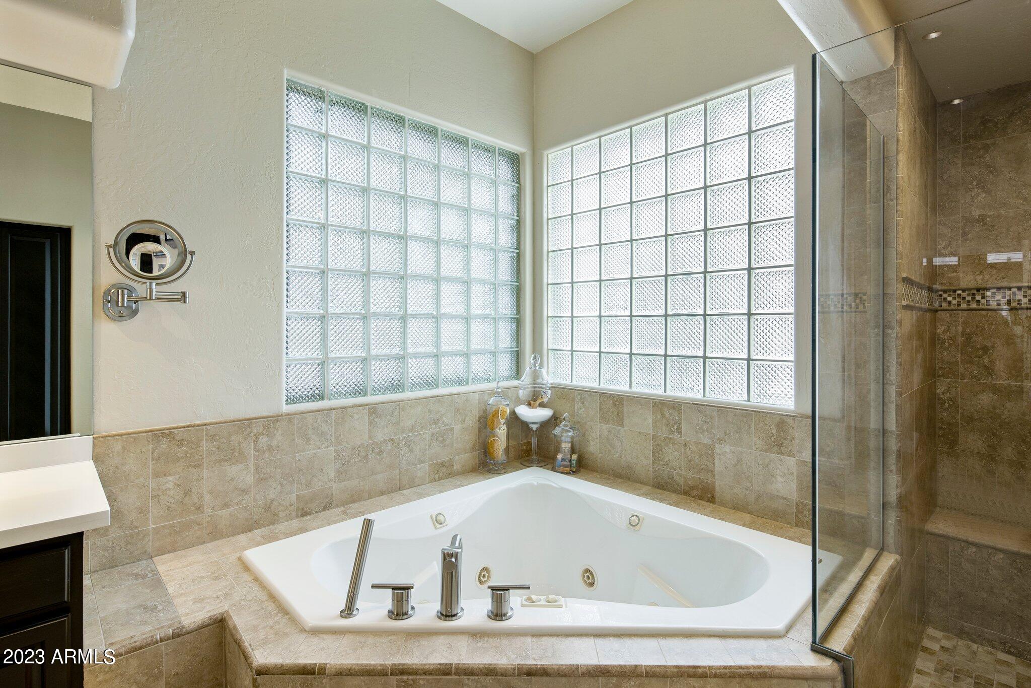 753 E DESERT FLOWER Lane