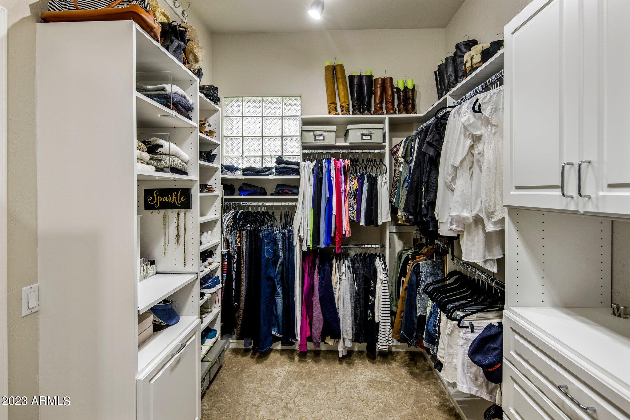 753 E DESERT FLOWER Lane