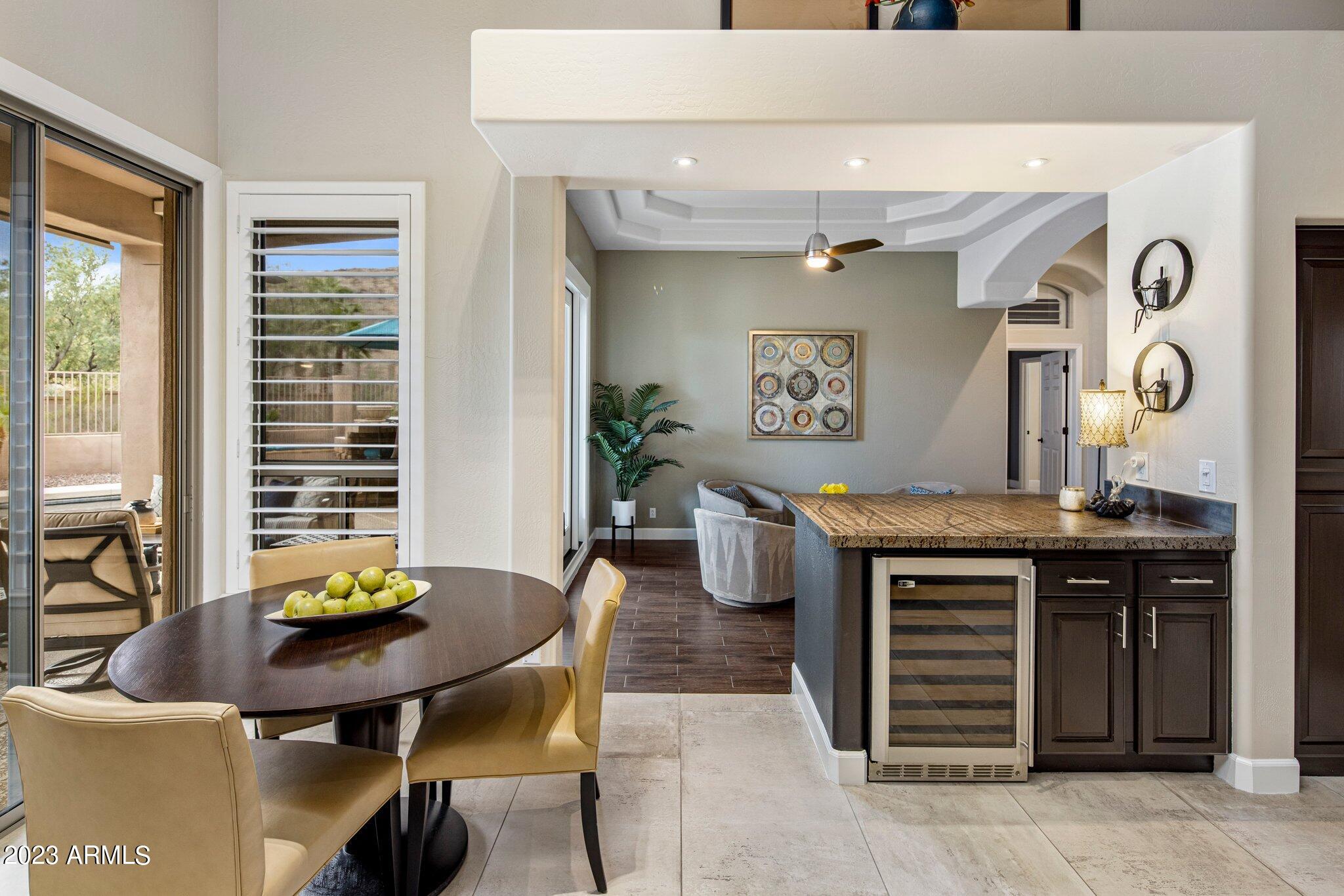 753 E DESERT FLOWER Lane