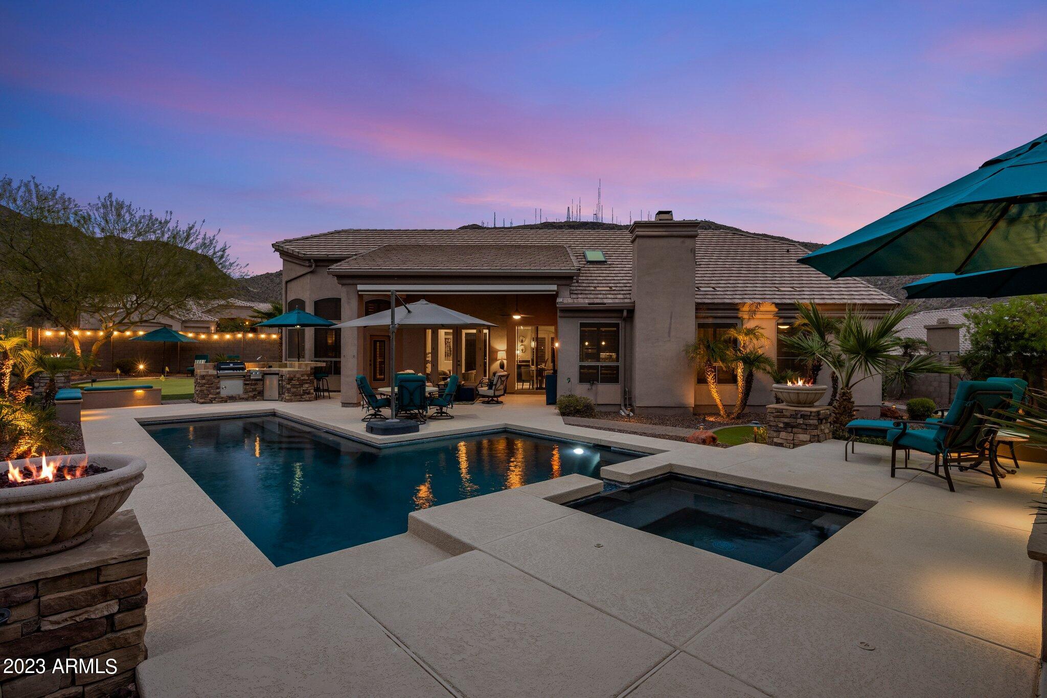 753 E DESERT FLOWER Lane