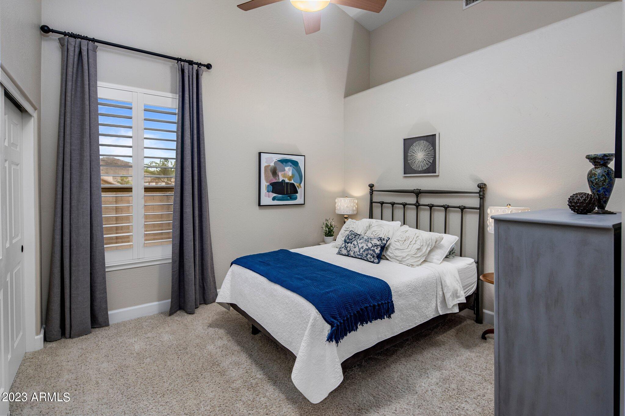 753 E DESERT FLOWER Lane