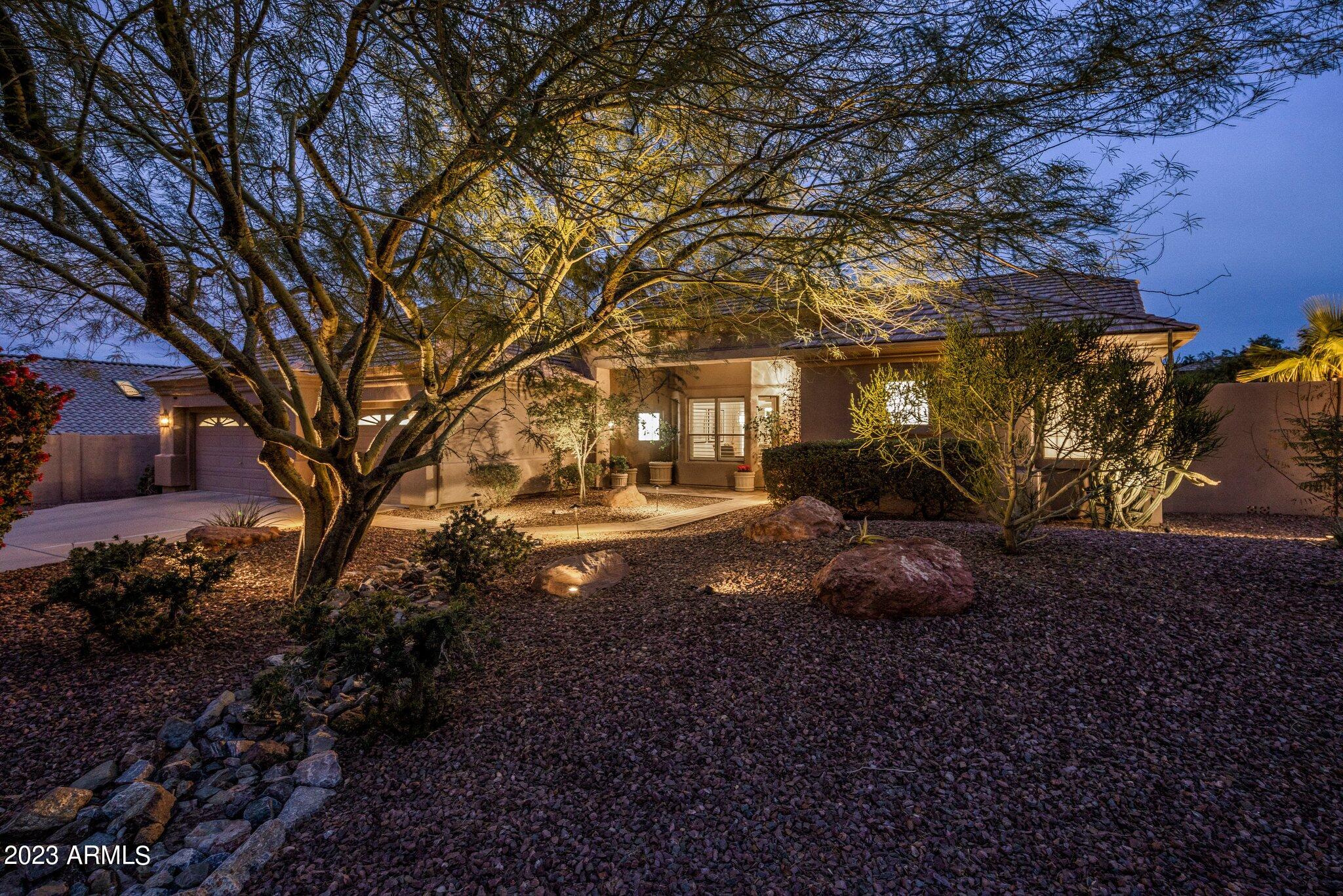 753 E DESERT FLOWER Lane