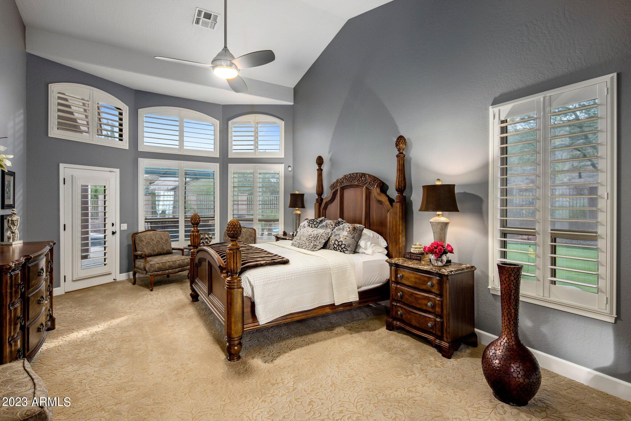 753 E DESERT FLOWER Lane