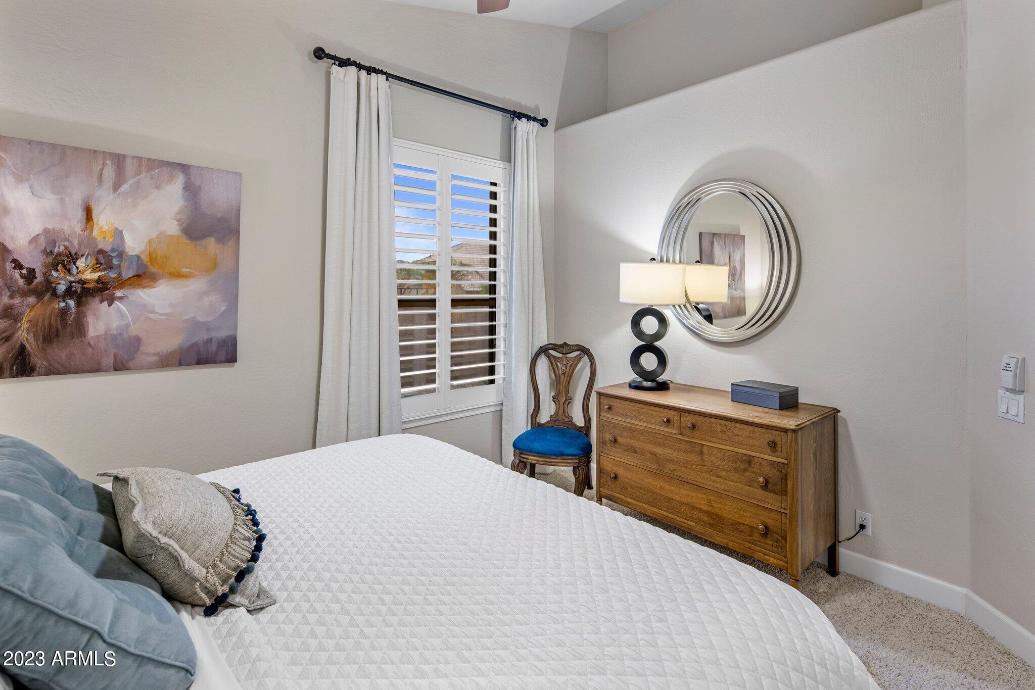 753 E DESERT FLOWER Lane