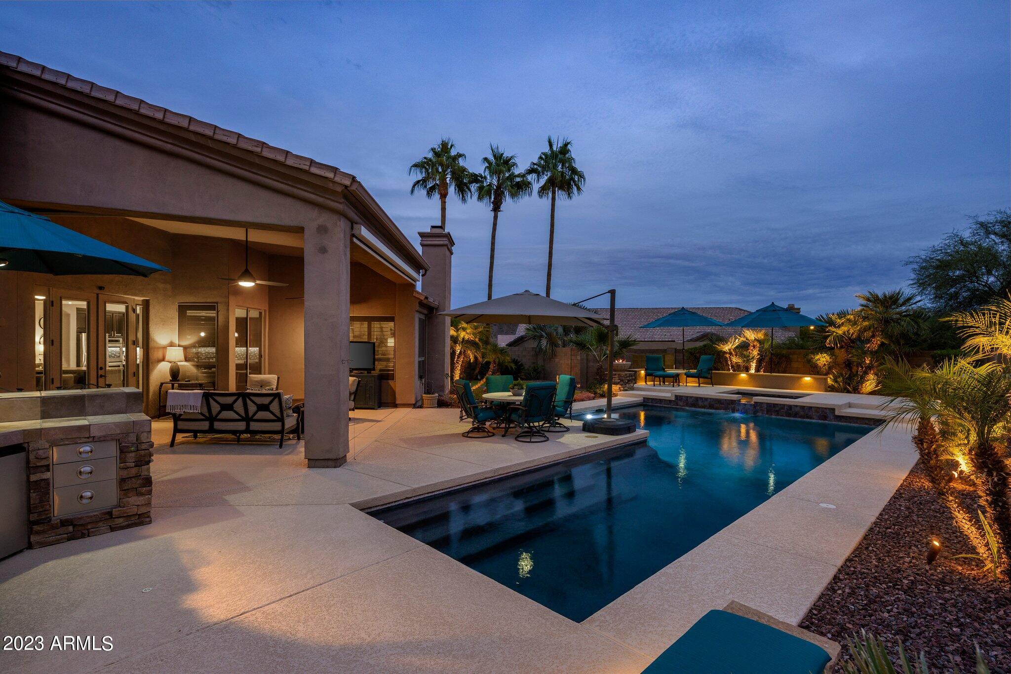 753 E DESERT FLOWER Lane