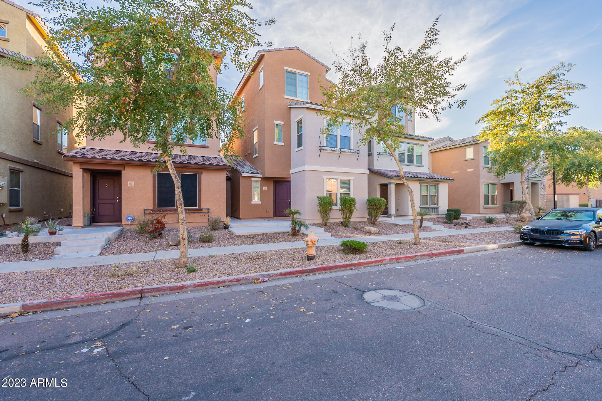 2005 N 77TH Glen