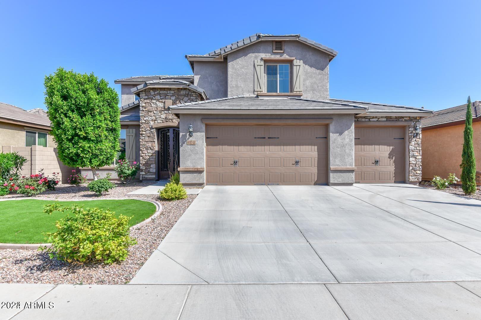 10742 W PRICKLY PEAR Trail