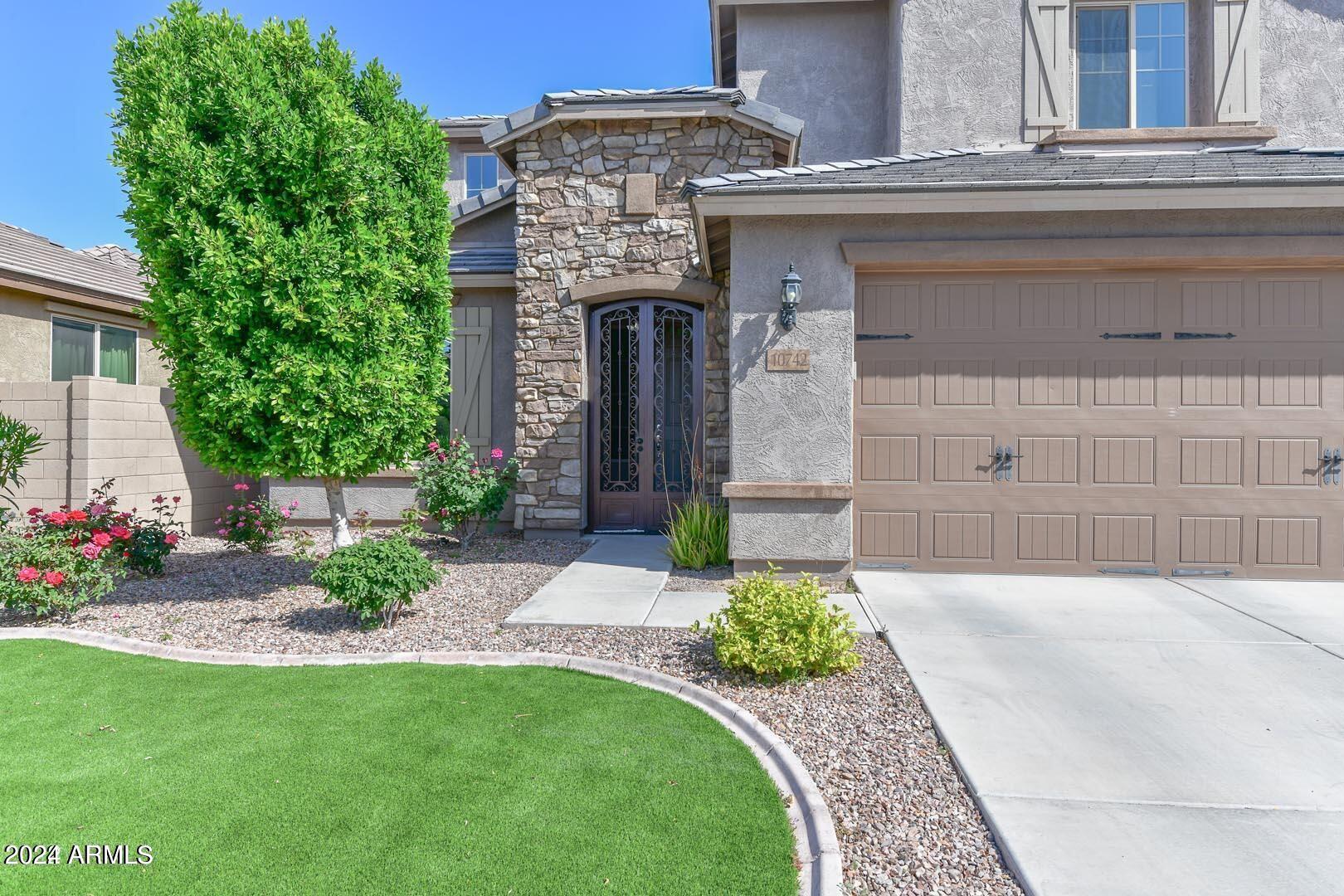 10742 W PRICKLY PEAR Trail