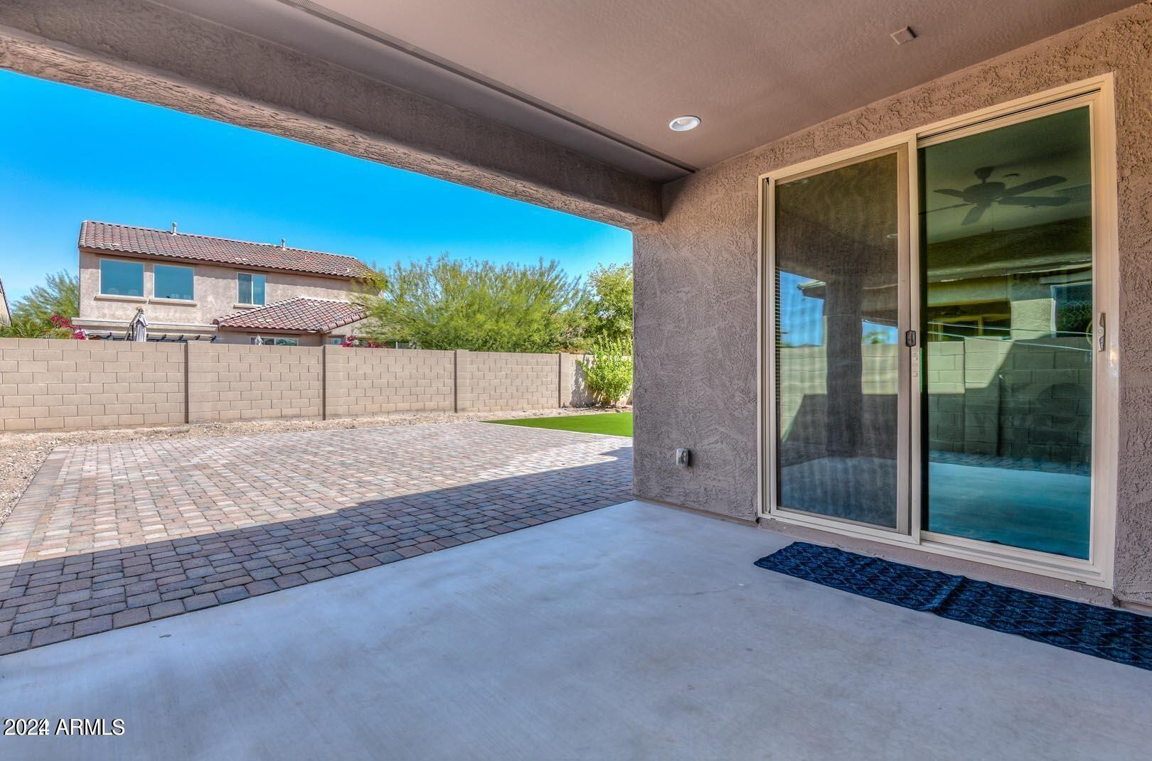 10742 W PRICKLY PEAR Trail