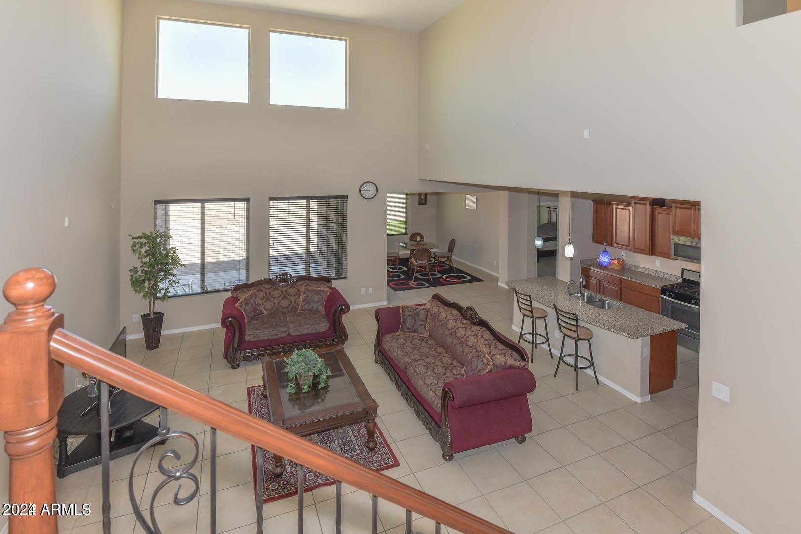 10742 W PRICKLY PEAR Trail