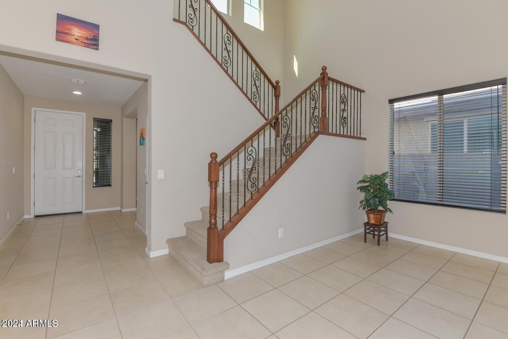 10742 W PRICKLY PEAR Trail