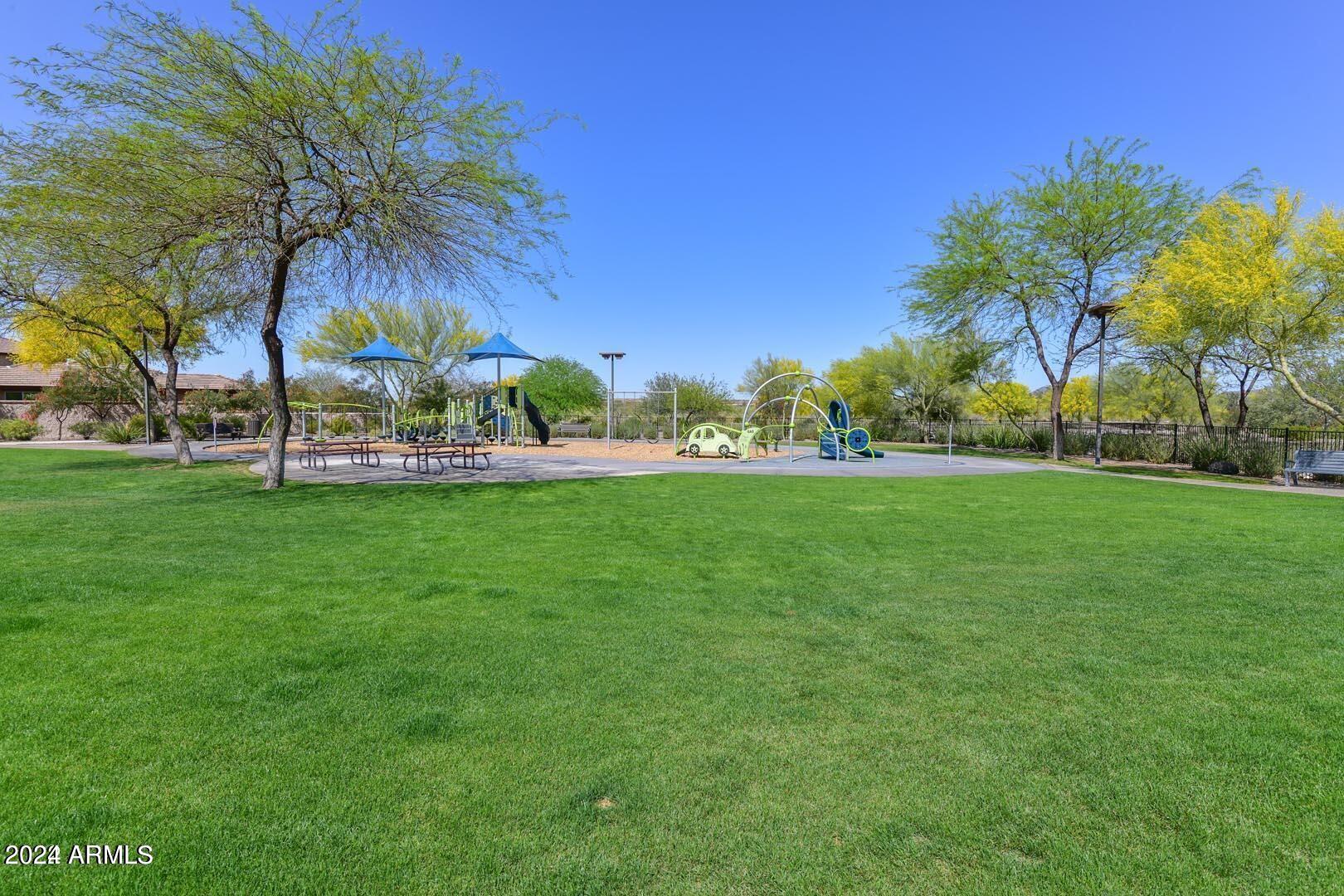 10742 W PRICKLY PEAR Trail
