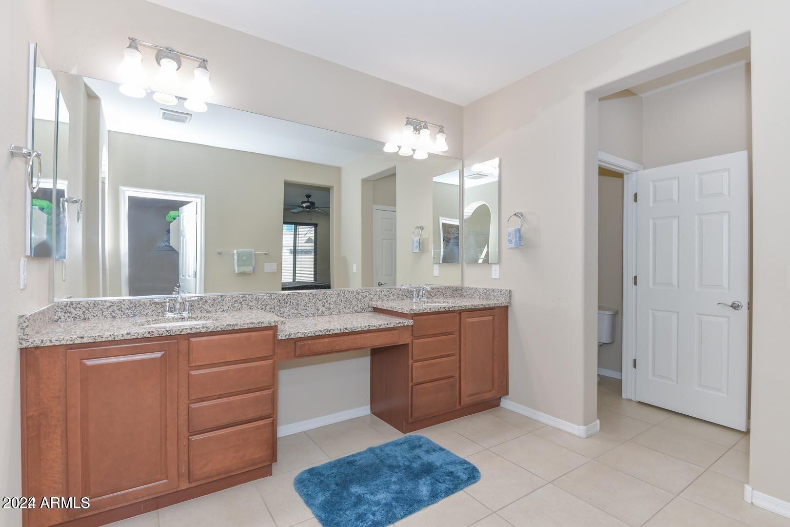 10742 W PRICKLY PEAR Trail