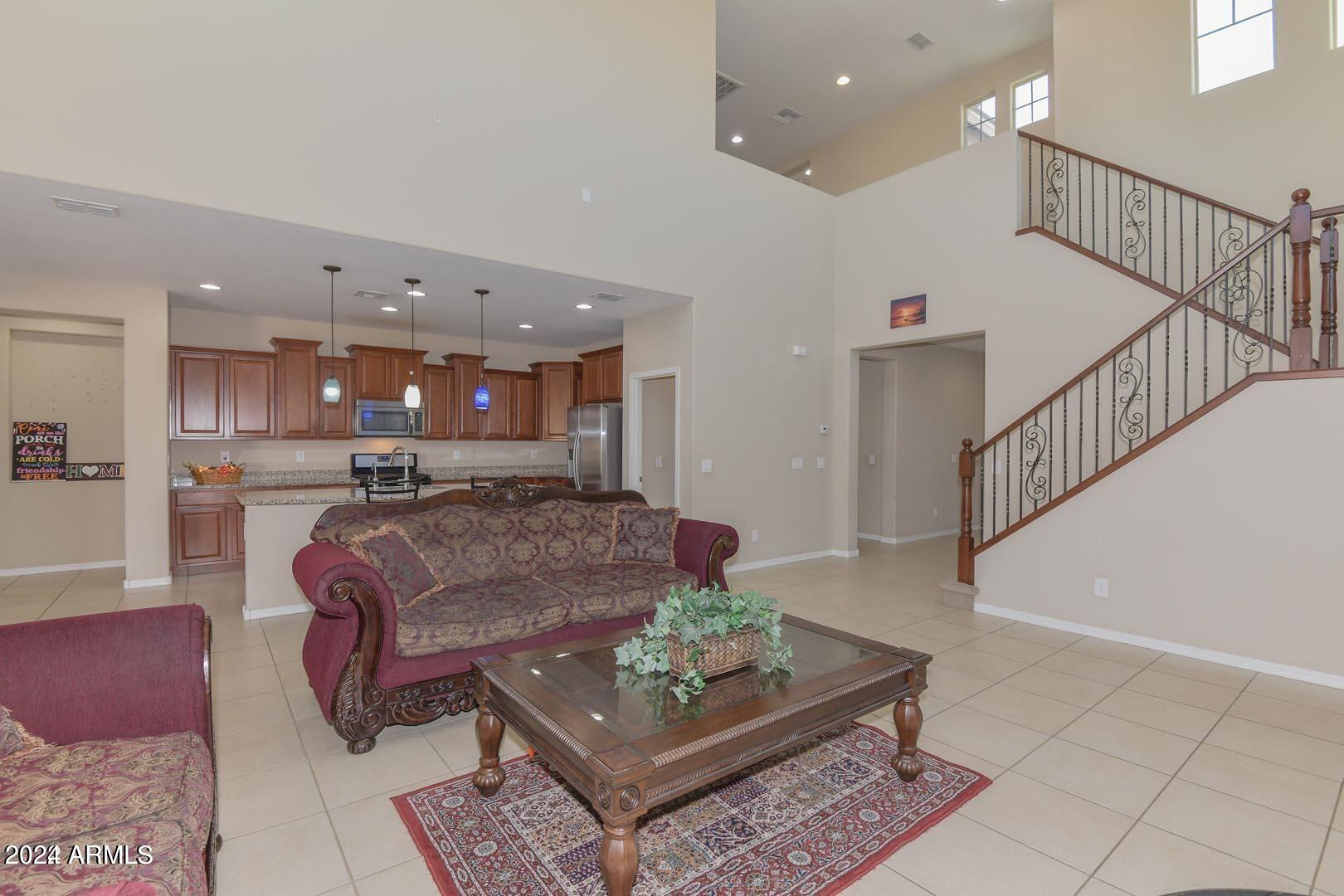 10742 W PRICKLY PEAR Trail