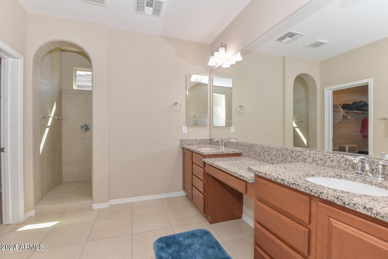 10742 W PRICKLY PEAR Trail