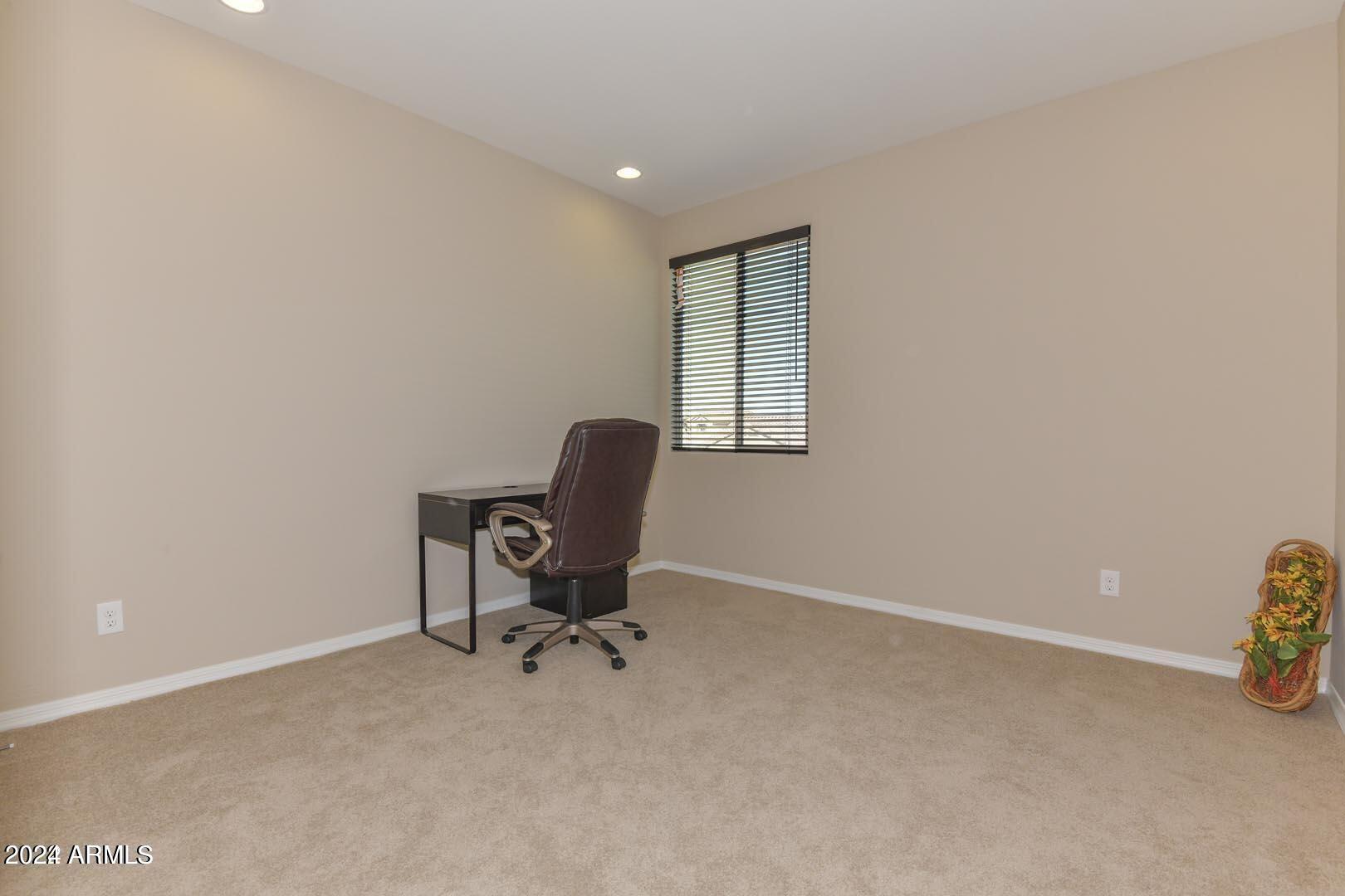 10742 W PRICKLY PEAR Trail