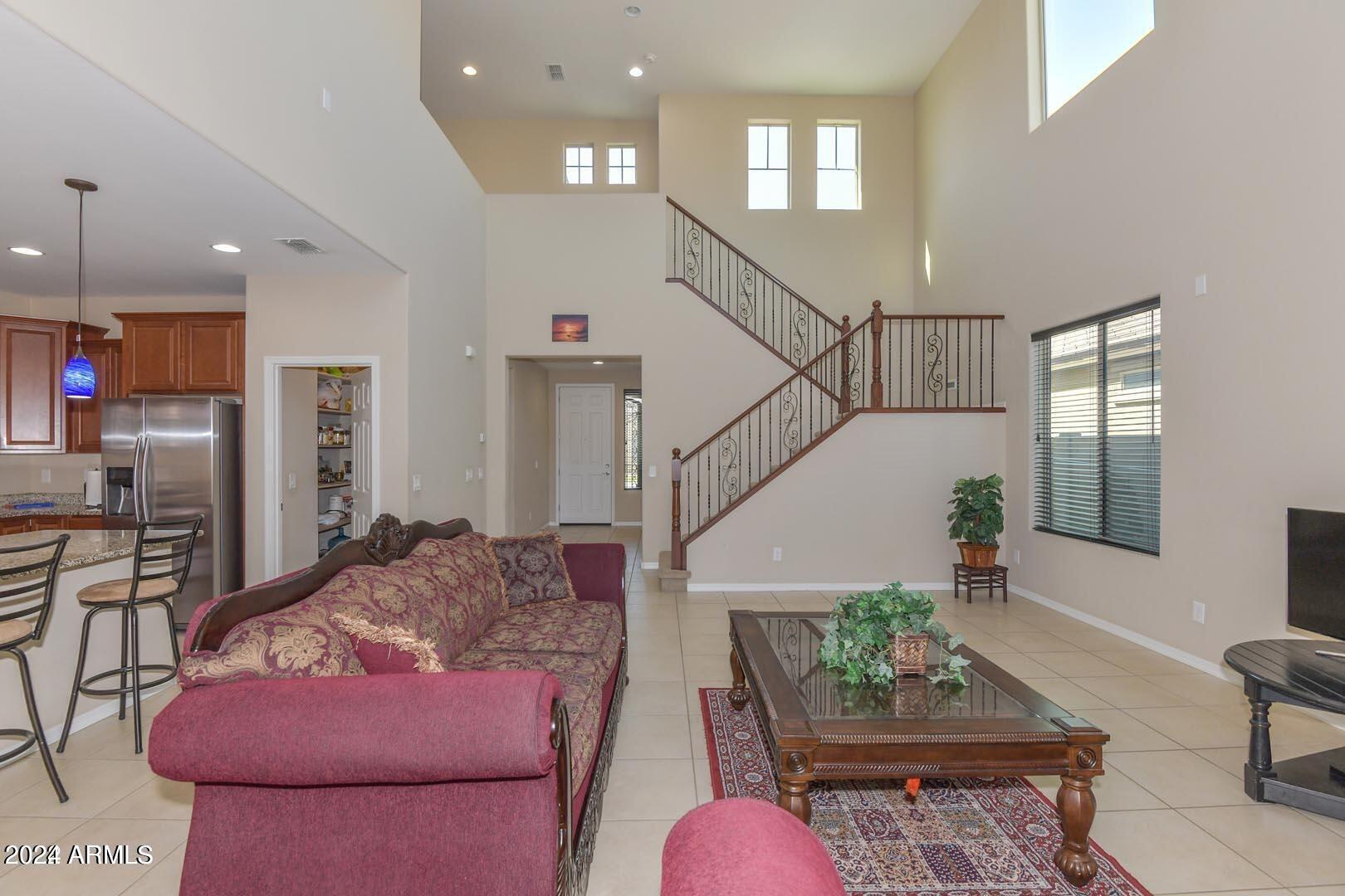 10742 W PRICKLY PEAR Trail
