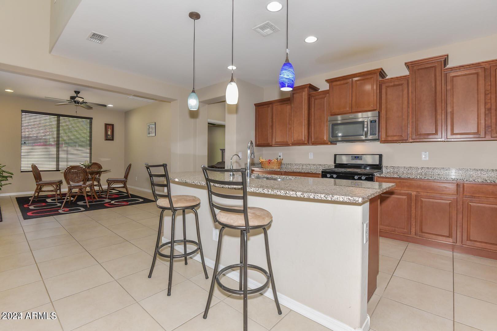 10742 W PRICKLY PEAR Trail